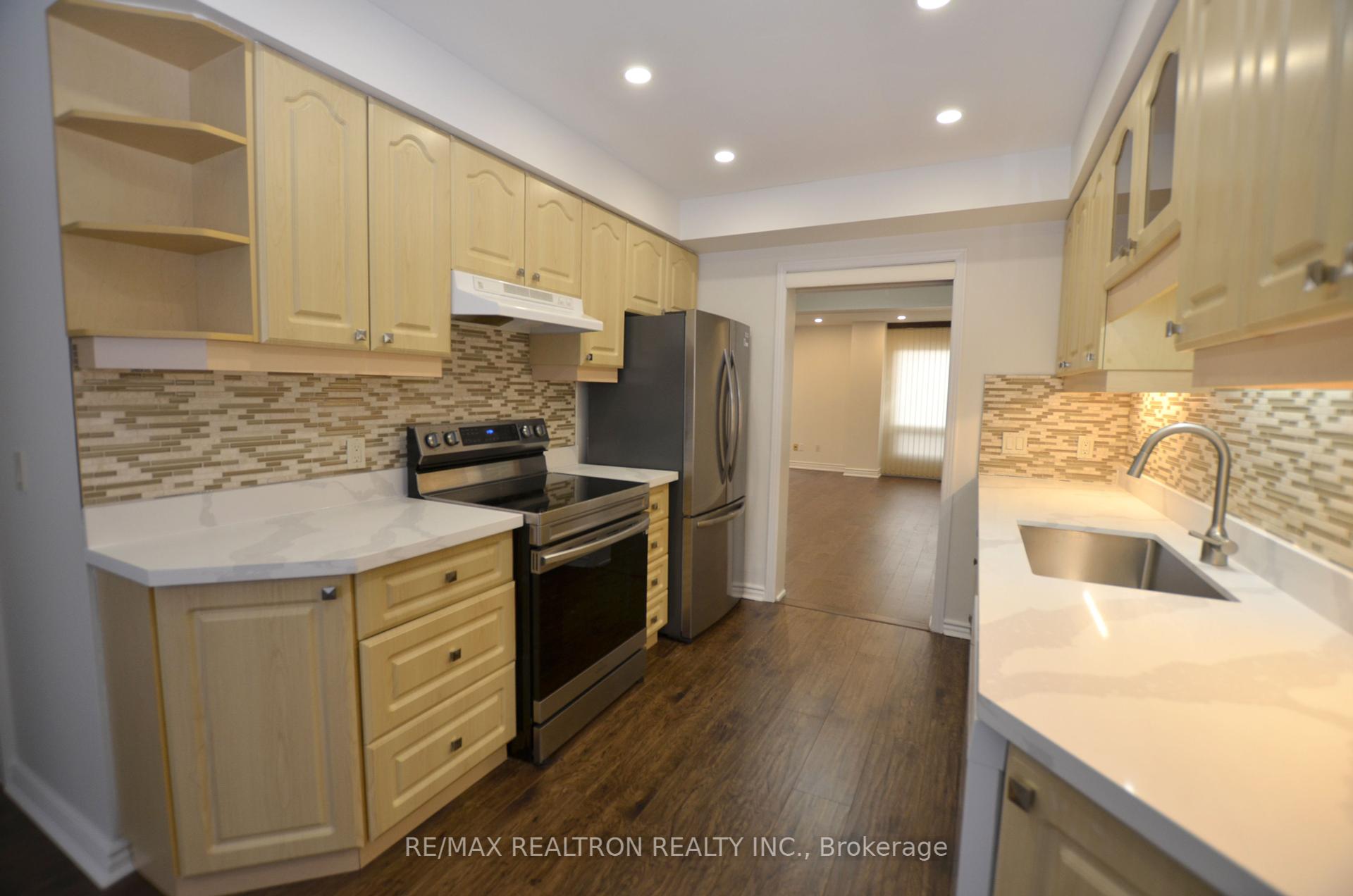 4 Bedrooms Condo at 296 Torresdale,  Toronto For sale