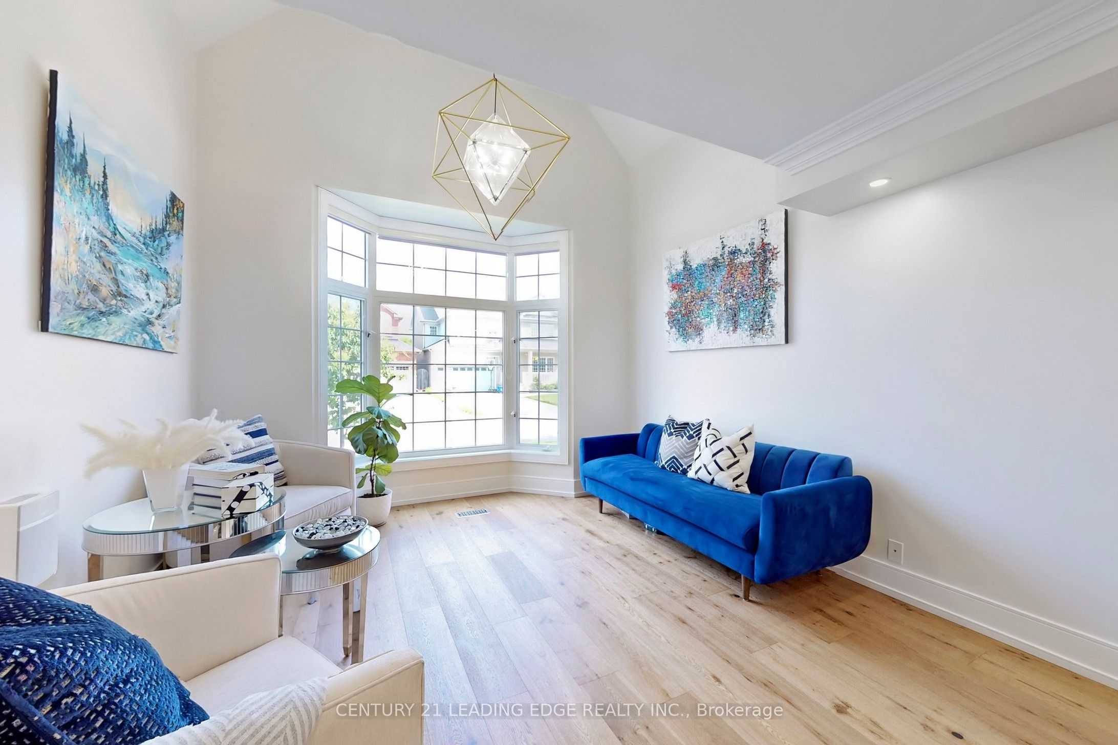 74 Littleleaf Crescent