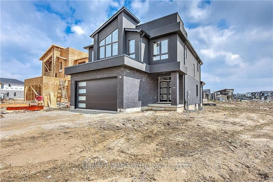 249 HESSELMAN Crescent, London South, ON N6M 0K3