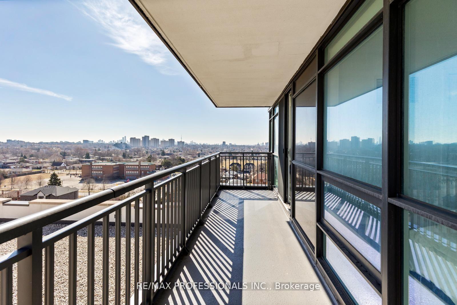 2 Bedrooms Condo at 800 Lawrence,  Toronto For sale