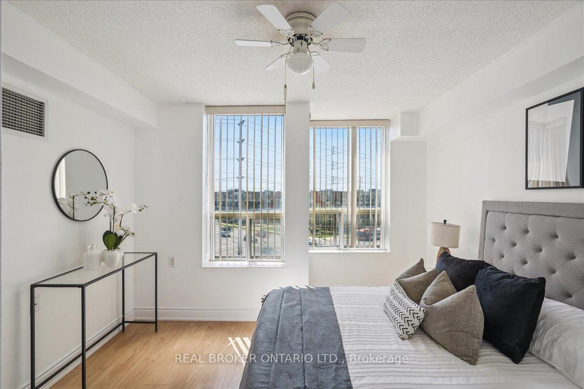 1 Bedroom Condo at 4640 Kimbermount, Mississauga For sale