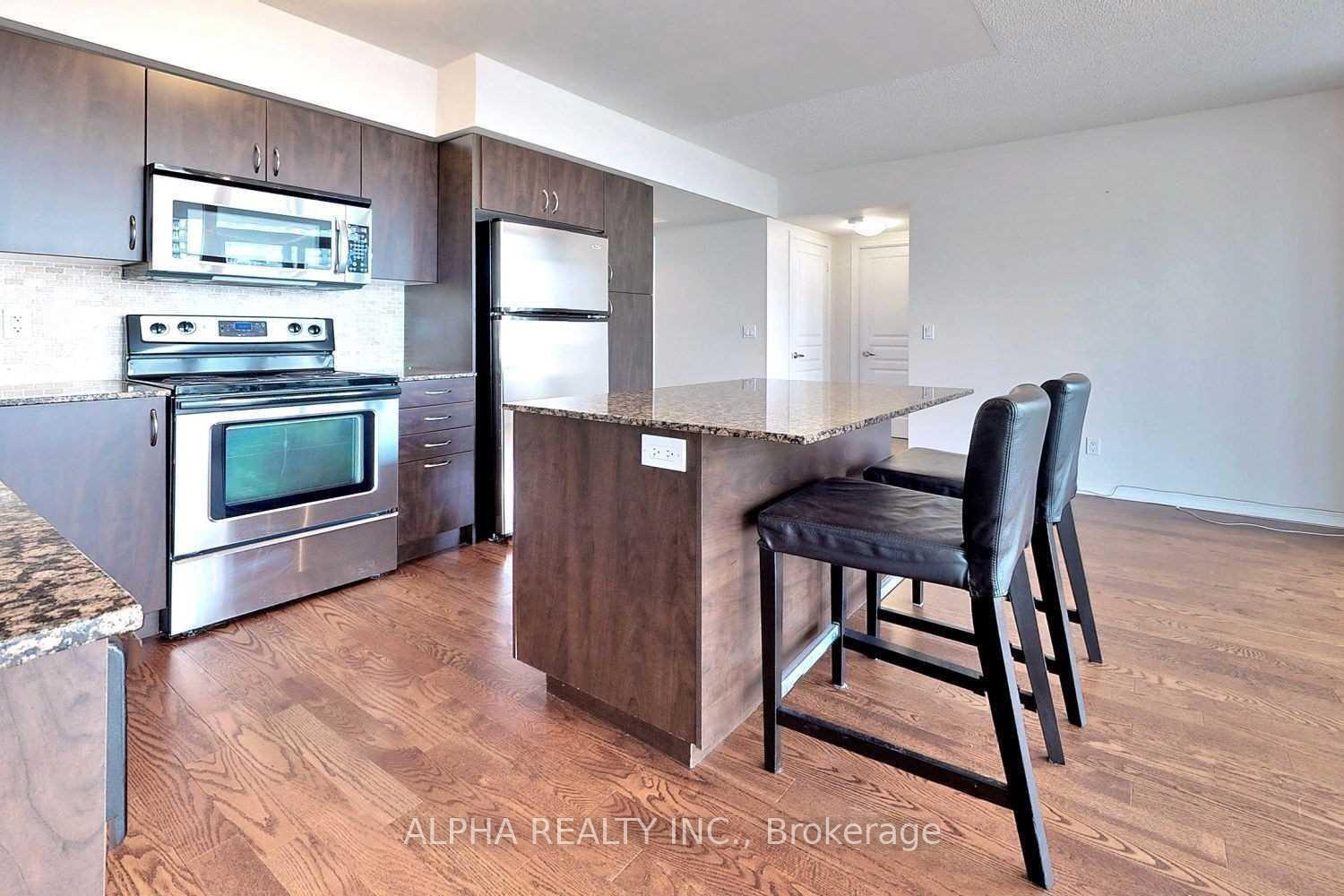 2 Bedrooms Condo at 15 Legion,  Toronto For sale