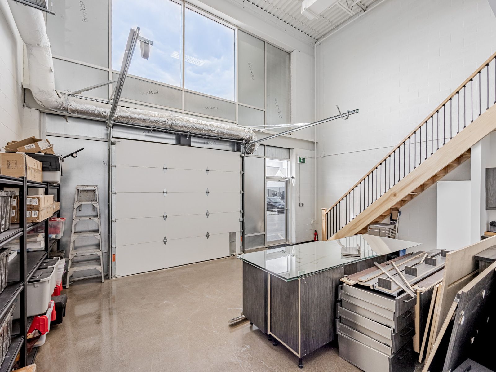 1215 Queensway N/A E 57