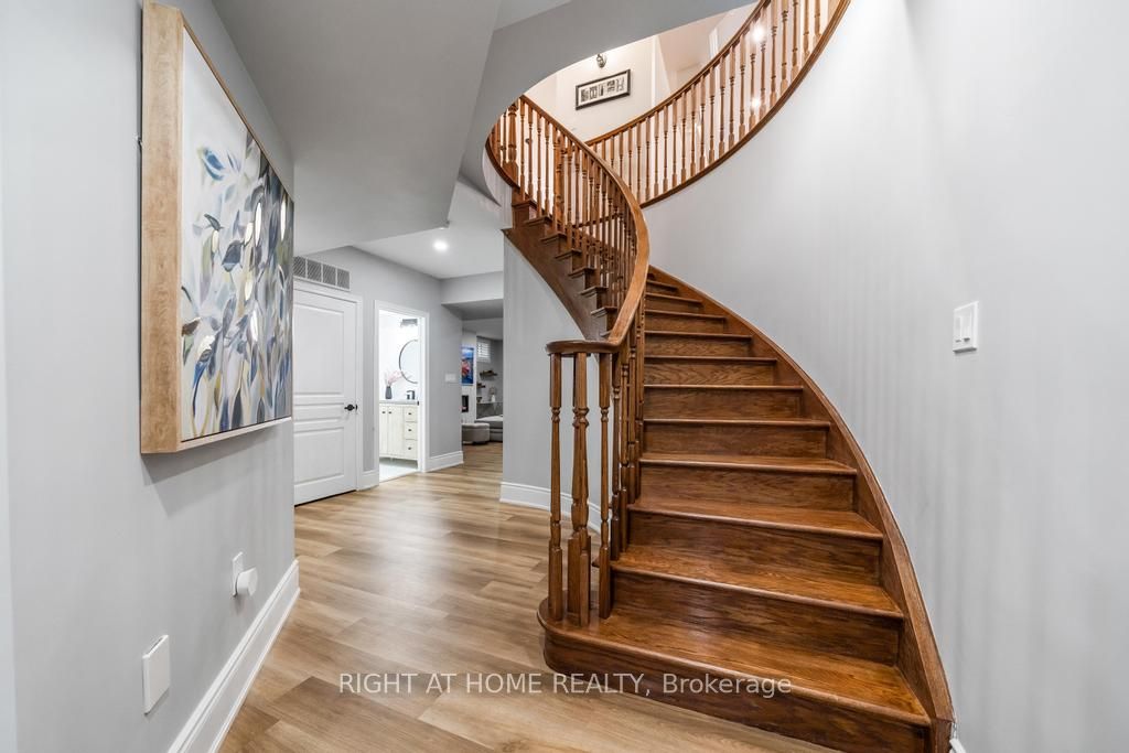 248 Cloverleaf Drive