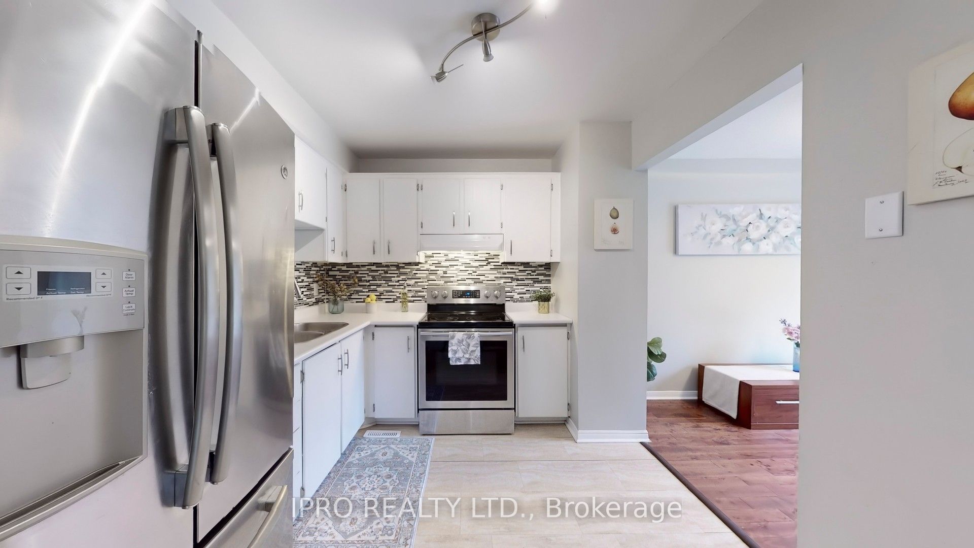 88 Christie Crescent