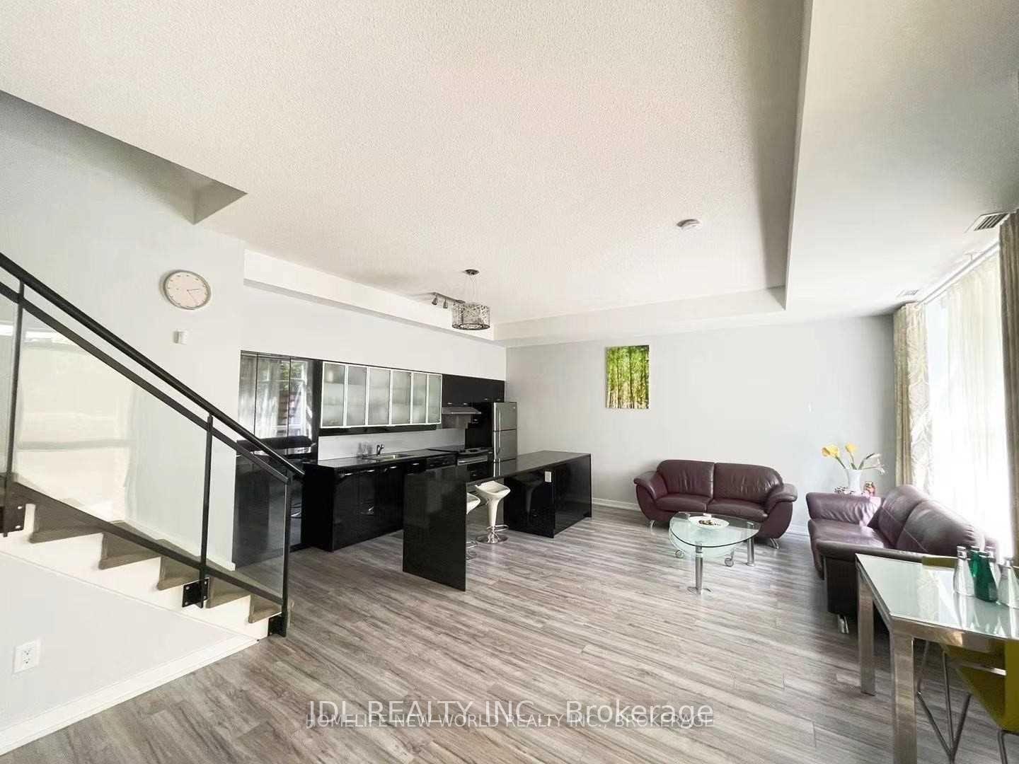3 Bedrooms Condo at 25 Singer, Toronto For sale