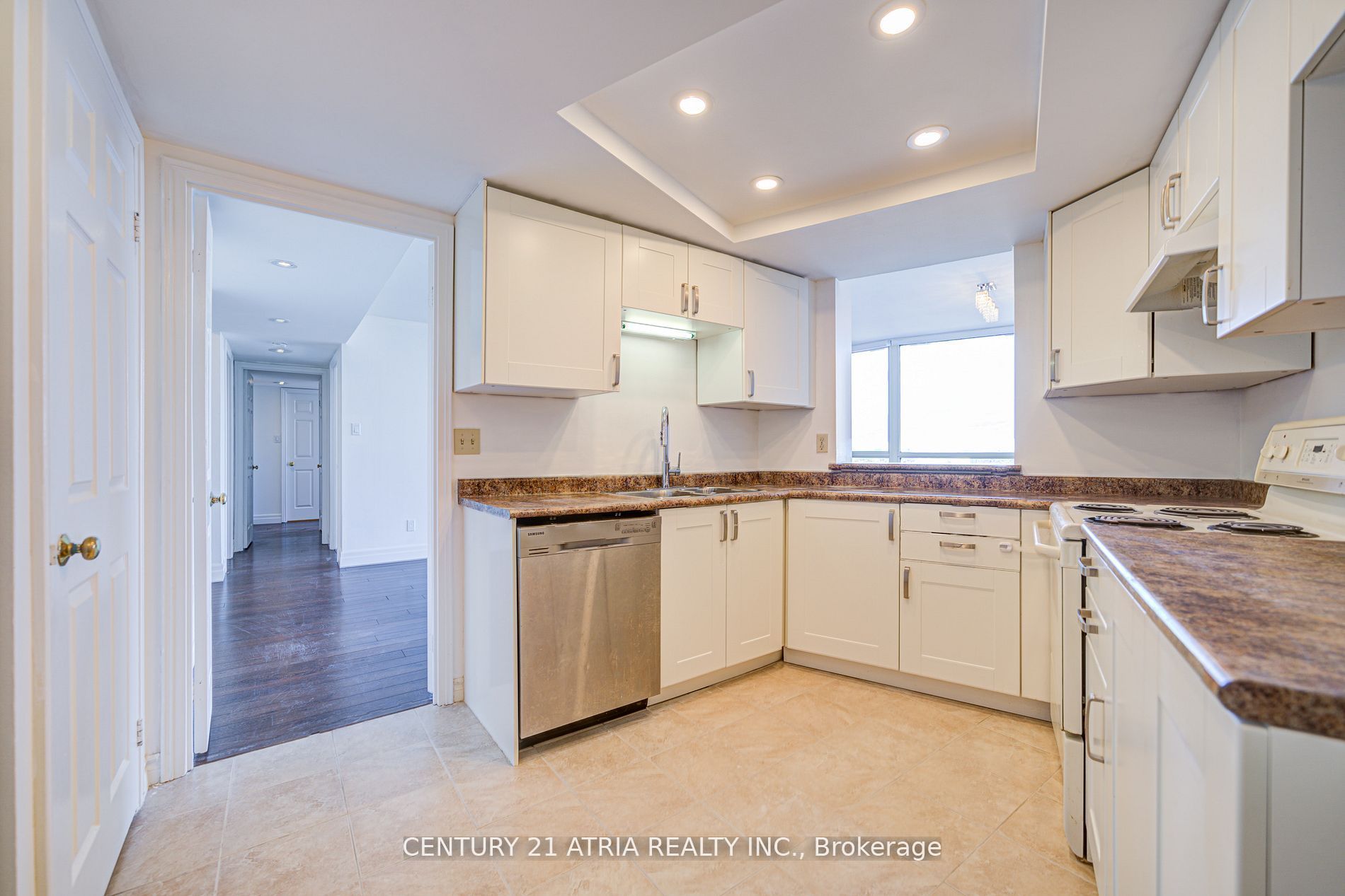 1360 Rathburn Road E, #1505