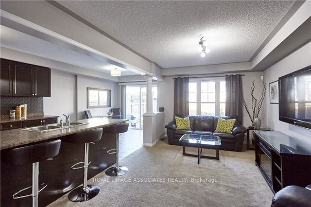 54 Stanhope Street, Whitby, ON L1N 0H2