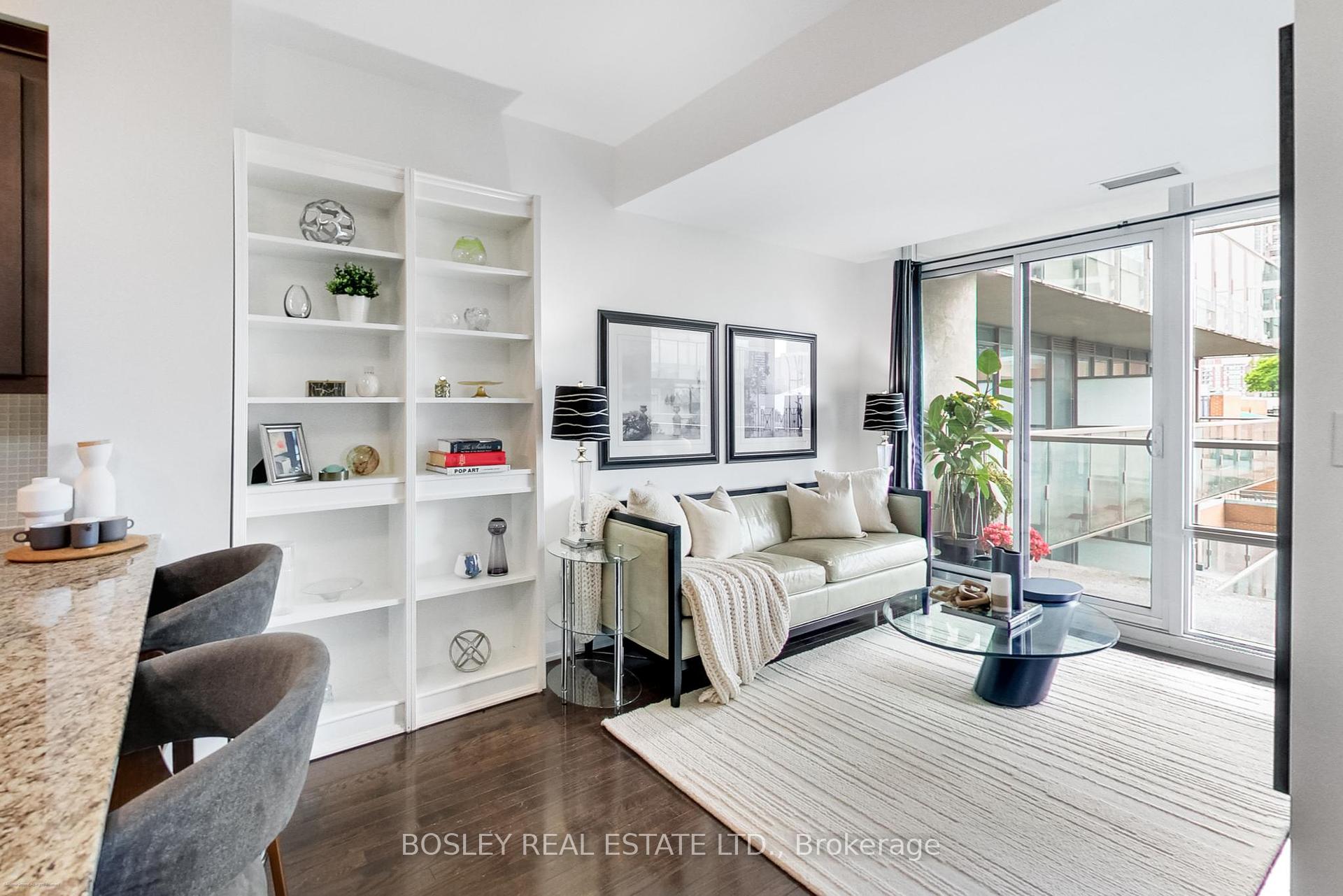 2 Bedrooms Condo at 1 Bedford, Toronto For sale