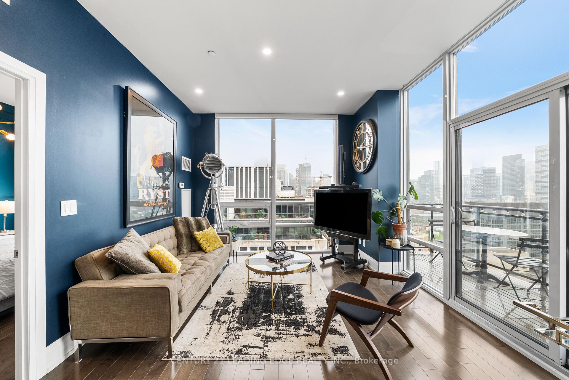 2 Bedrooms Condo at 460 Adelaide, Toronto For sale