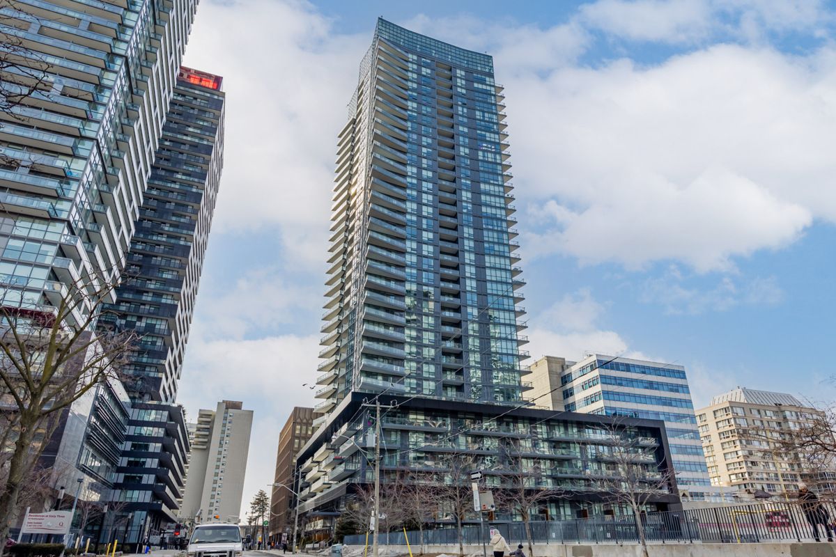 30 Roehampton Avenue 413