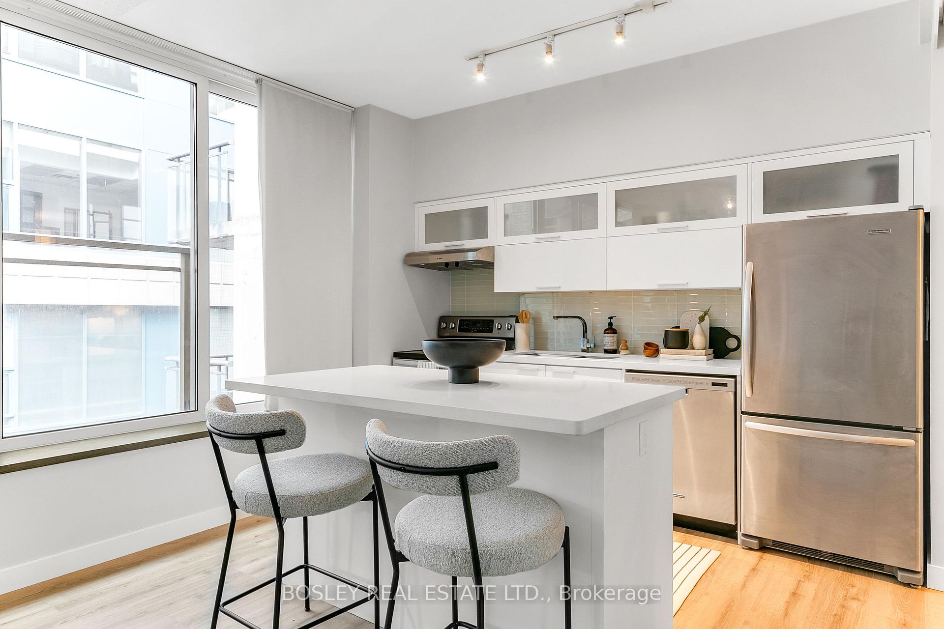 1 Bedroom Condo at 50 Camden, Toronto For sale
