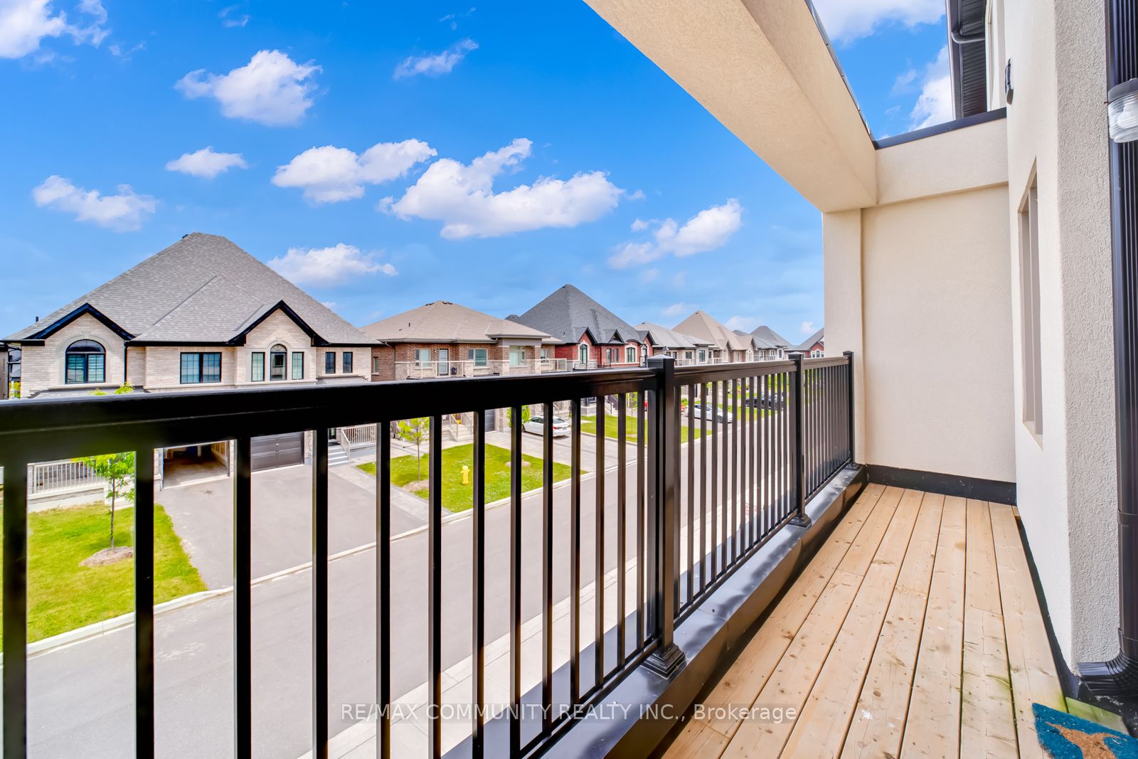 16 Alan Williams Trail