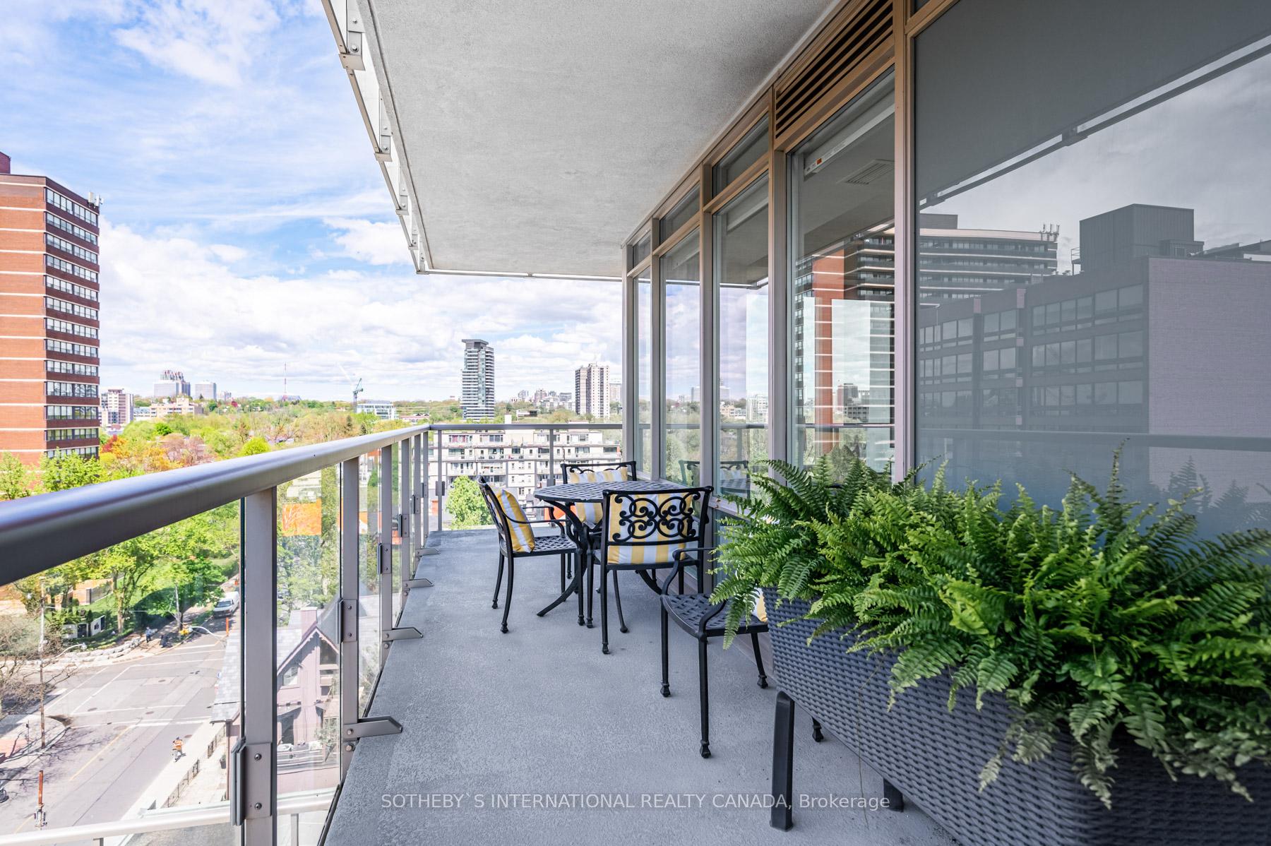 2 Bedrooms Condo at 1 Bedford,  Toronto For sale