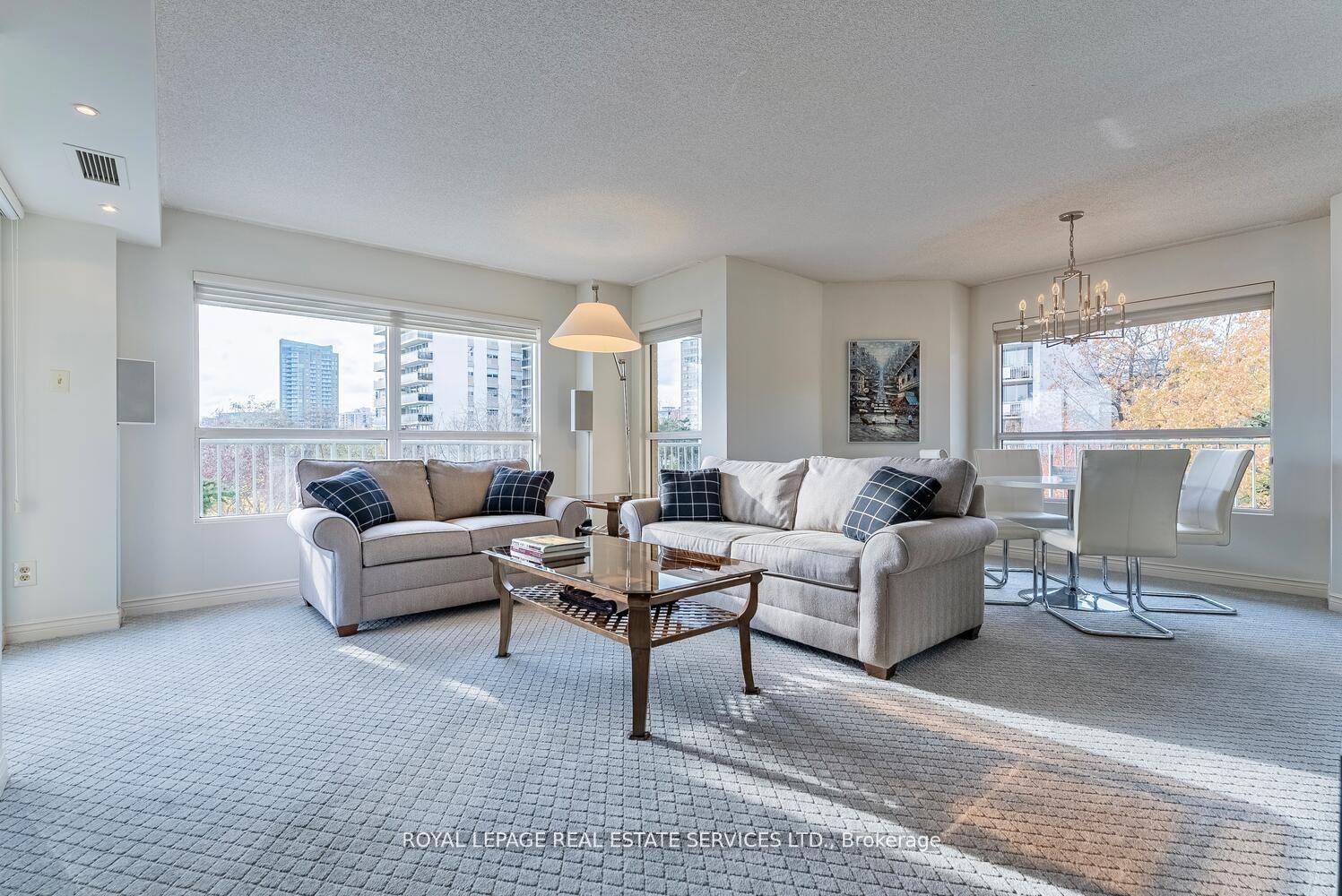 2 Bedrooms Condo at 2190 Lakeshore,  Burlington For sale