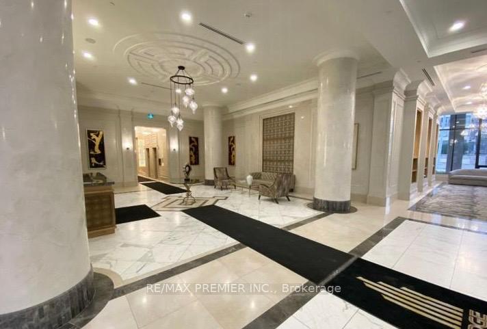 2 Bedrooms Condo at 36 Elm,  Mississauga For sale