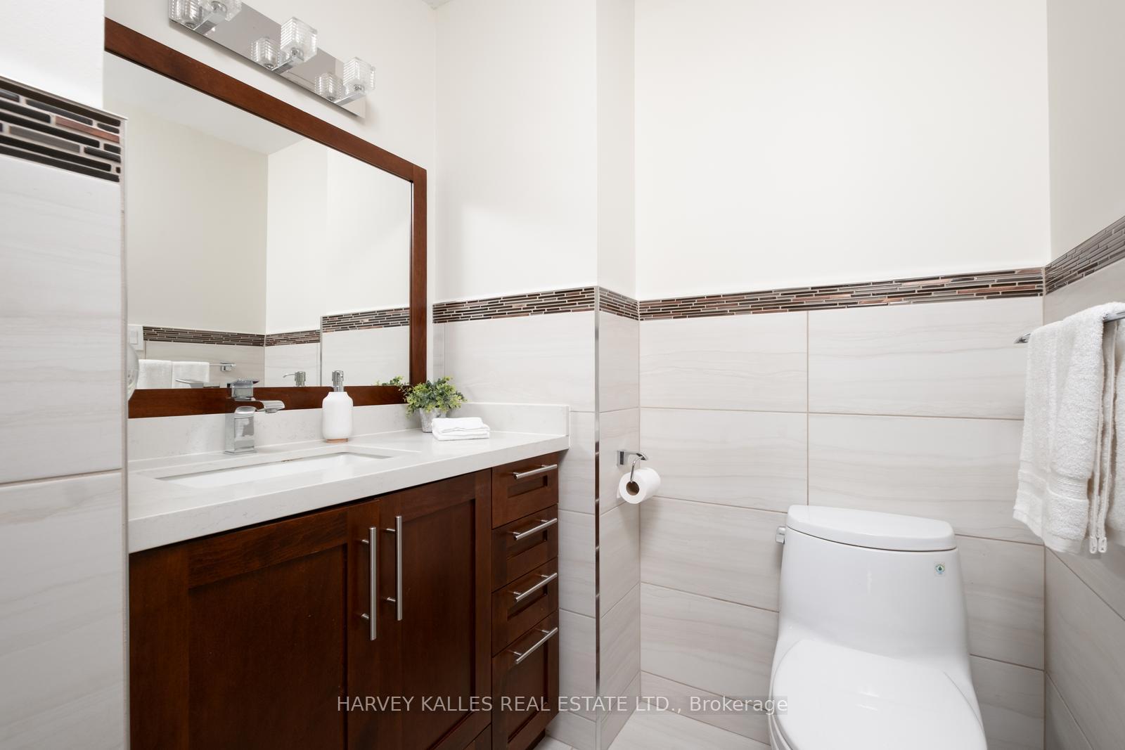 2 Bedrooms Condo at 135 George, Toronto For sale