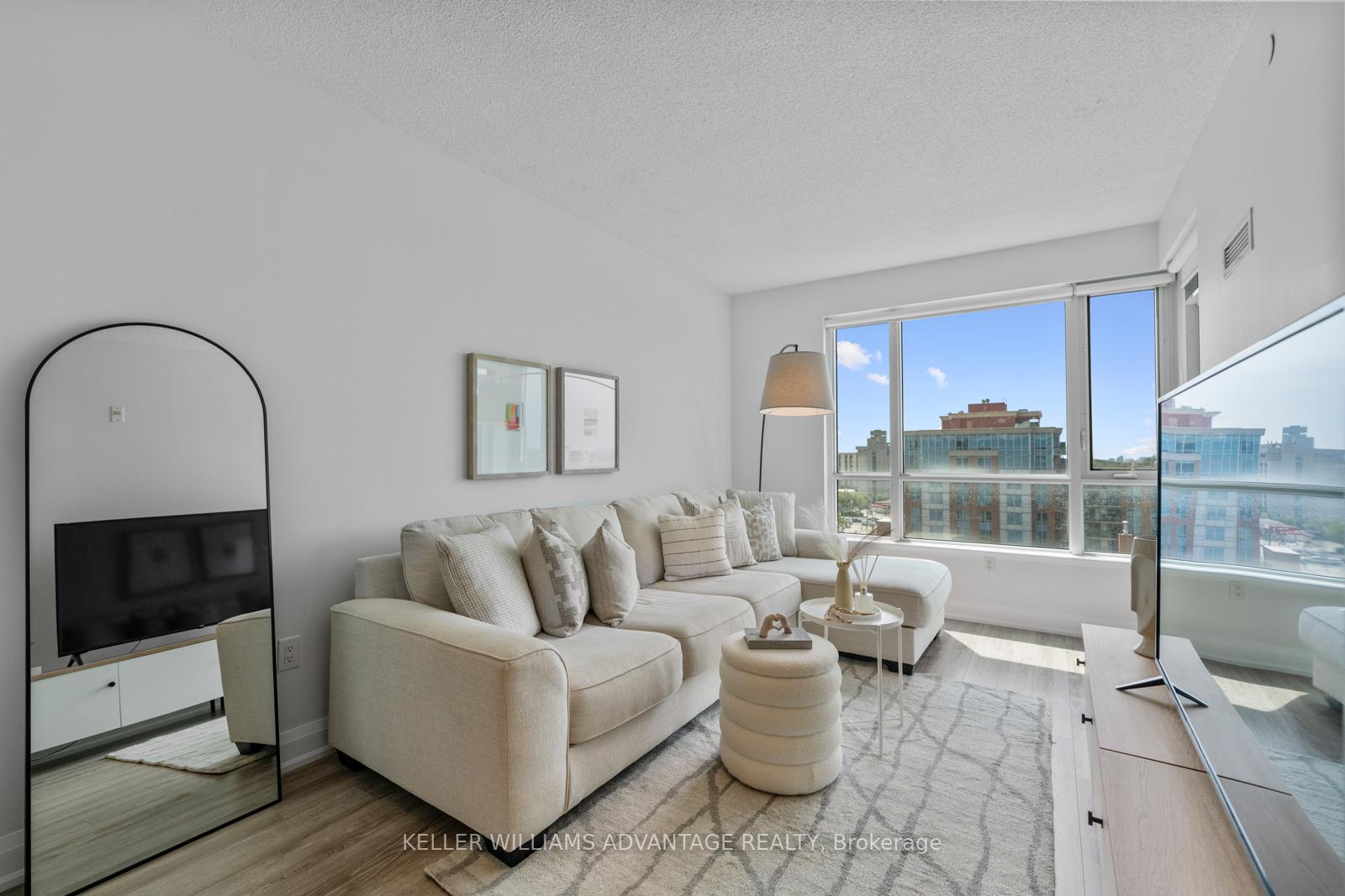 2 Bedrooms Condo at 2800 Keele, Toronto For sale