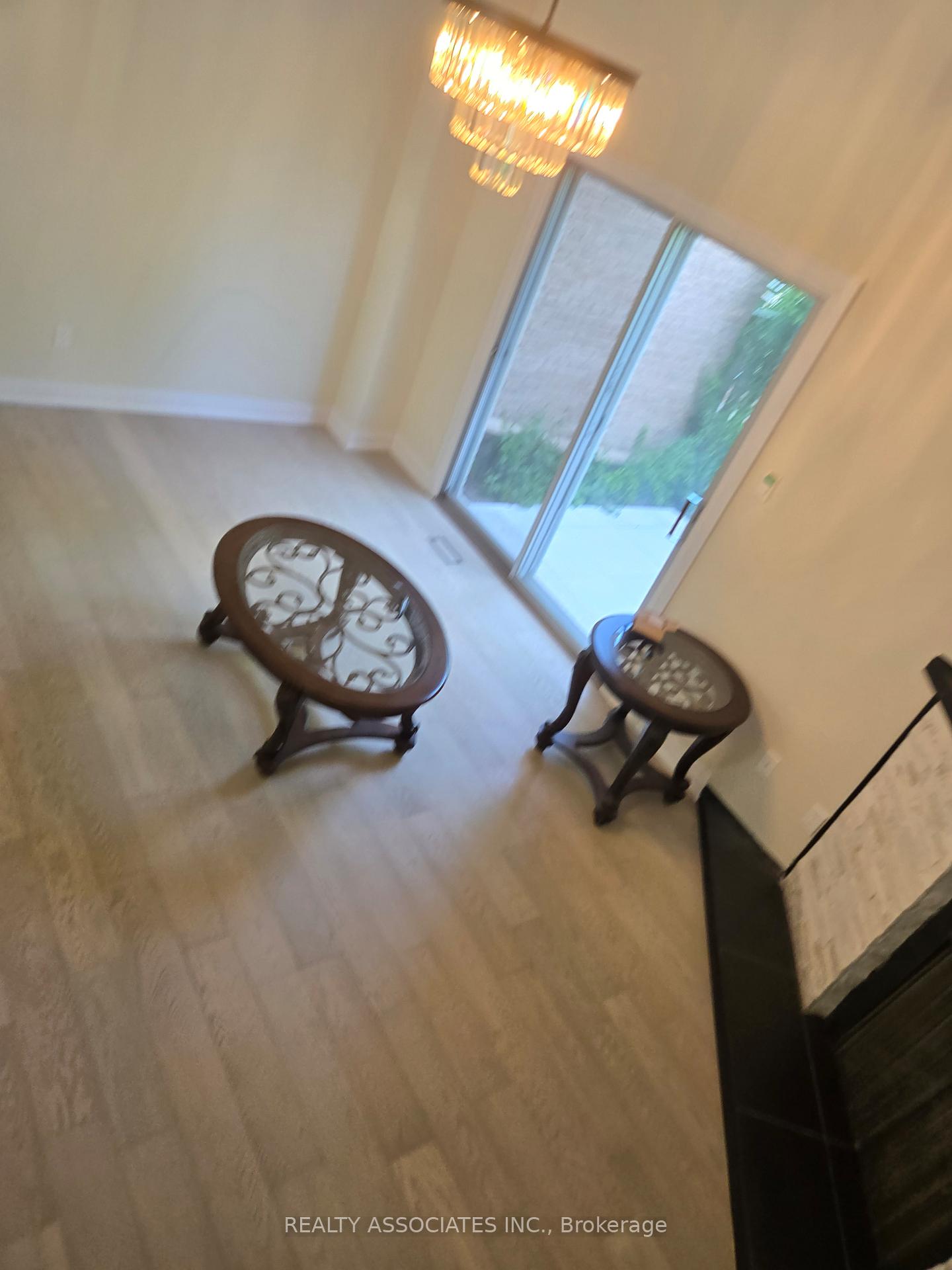 3 Bedrooms Condo at 2 Stonehill, Toronto For sale