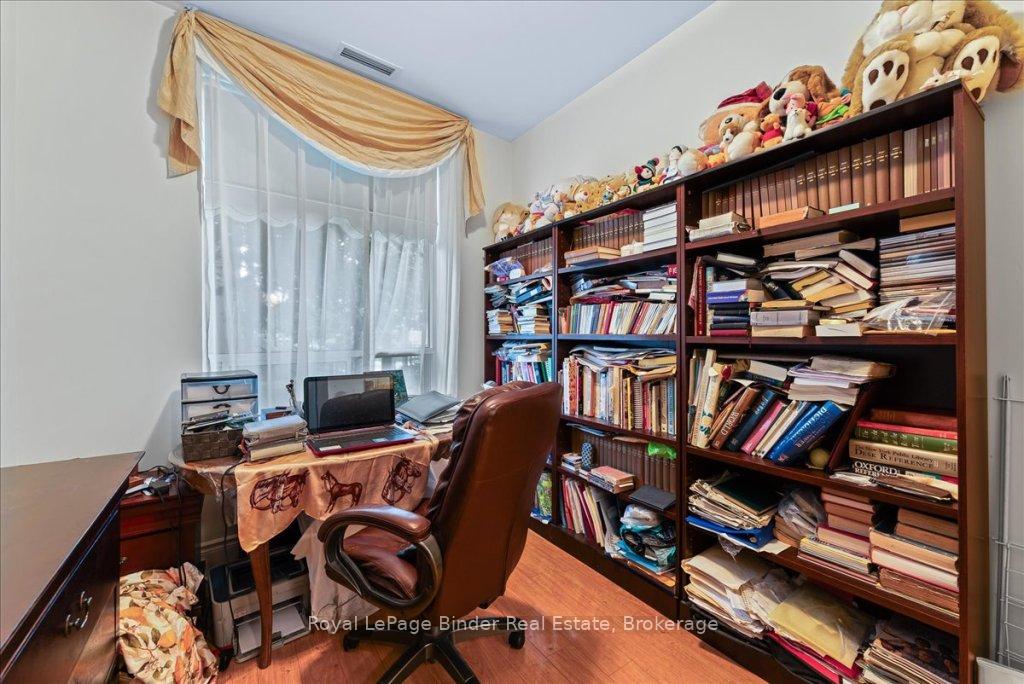 3 Bedrooms Condo at 88 Grandview,  Toronto For sale