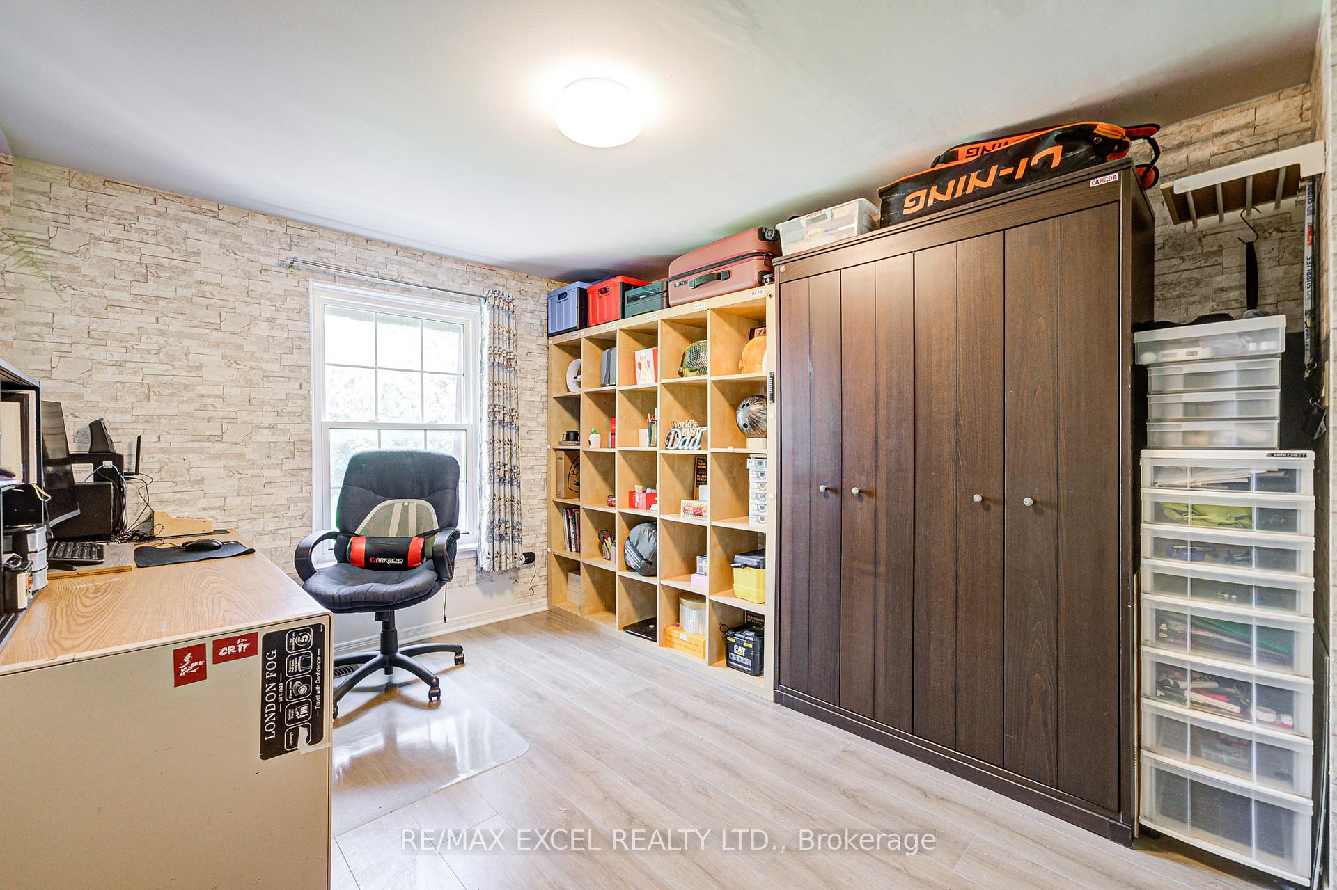 3 Bedrooms Condo at 20 Crockamhill, Toronto For sale