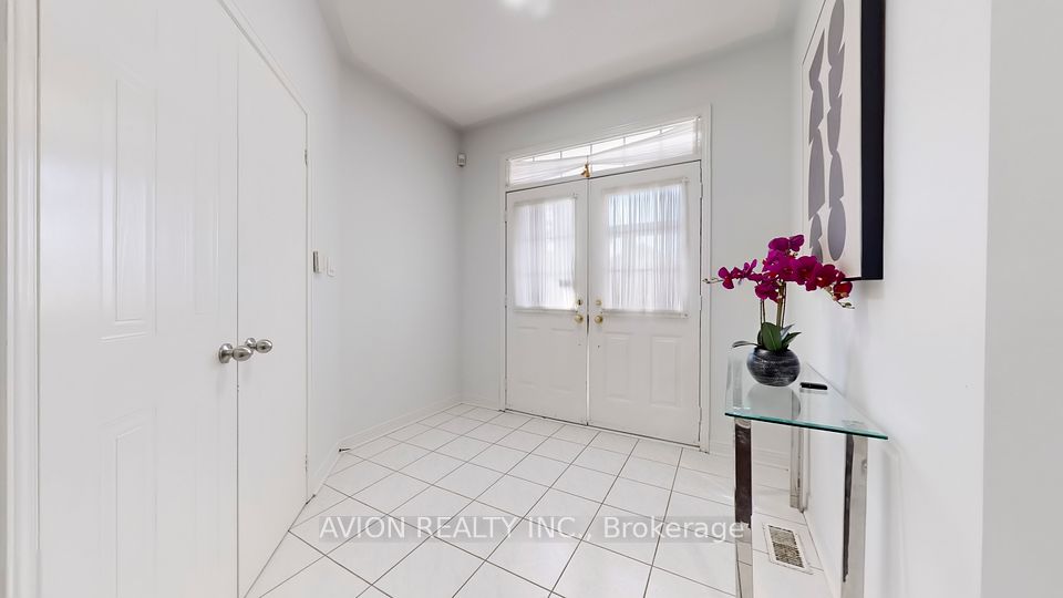 74 Belford Crescent, Markham, ON L3S 4E1