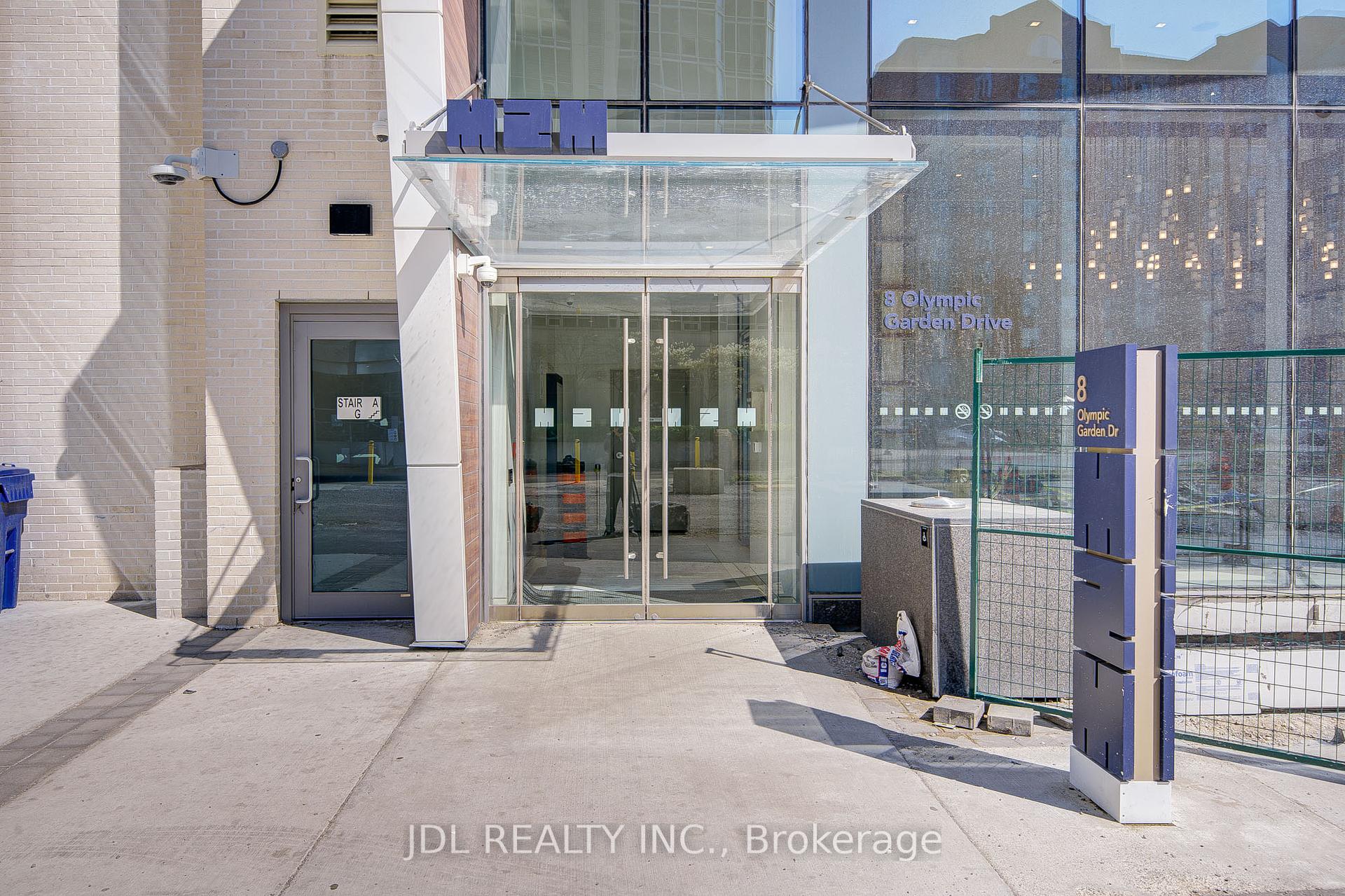 2 Bedrooms Condo at 8 Olympic Garden, Toronto For sale