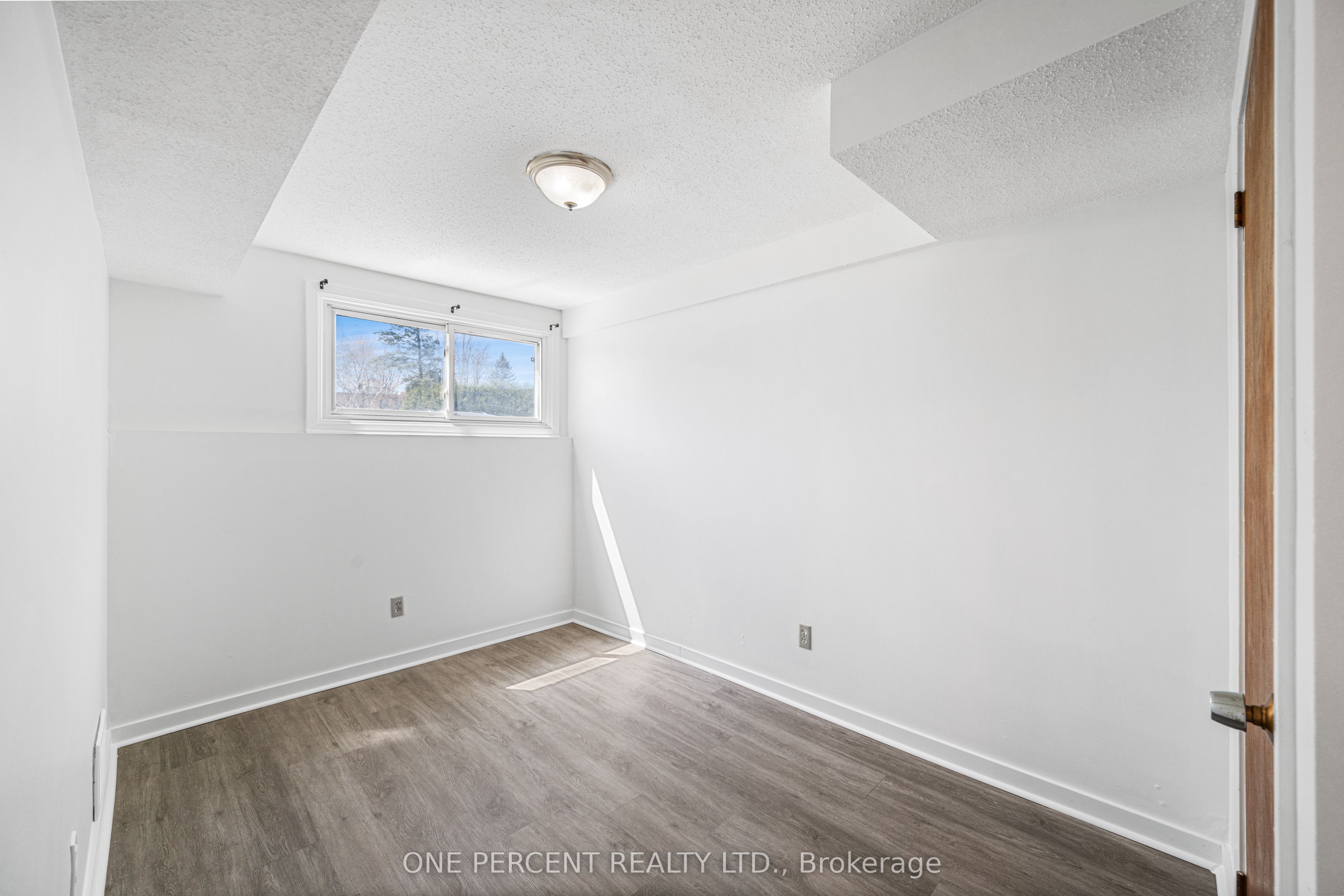 2617 Hobson Road, BillingsBridgeRiversideParkandArea, ON K1V 8M6