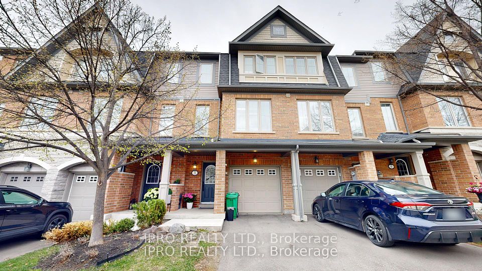 8 Bakewell Street, Brampton, ON L5L 2E5