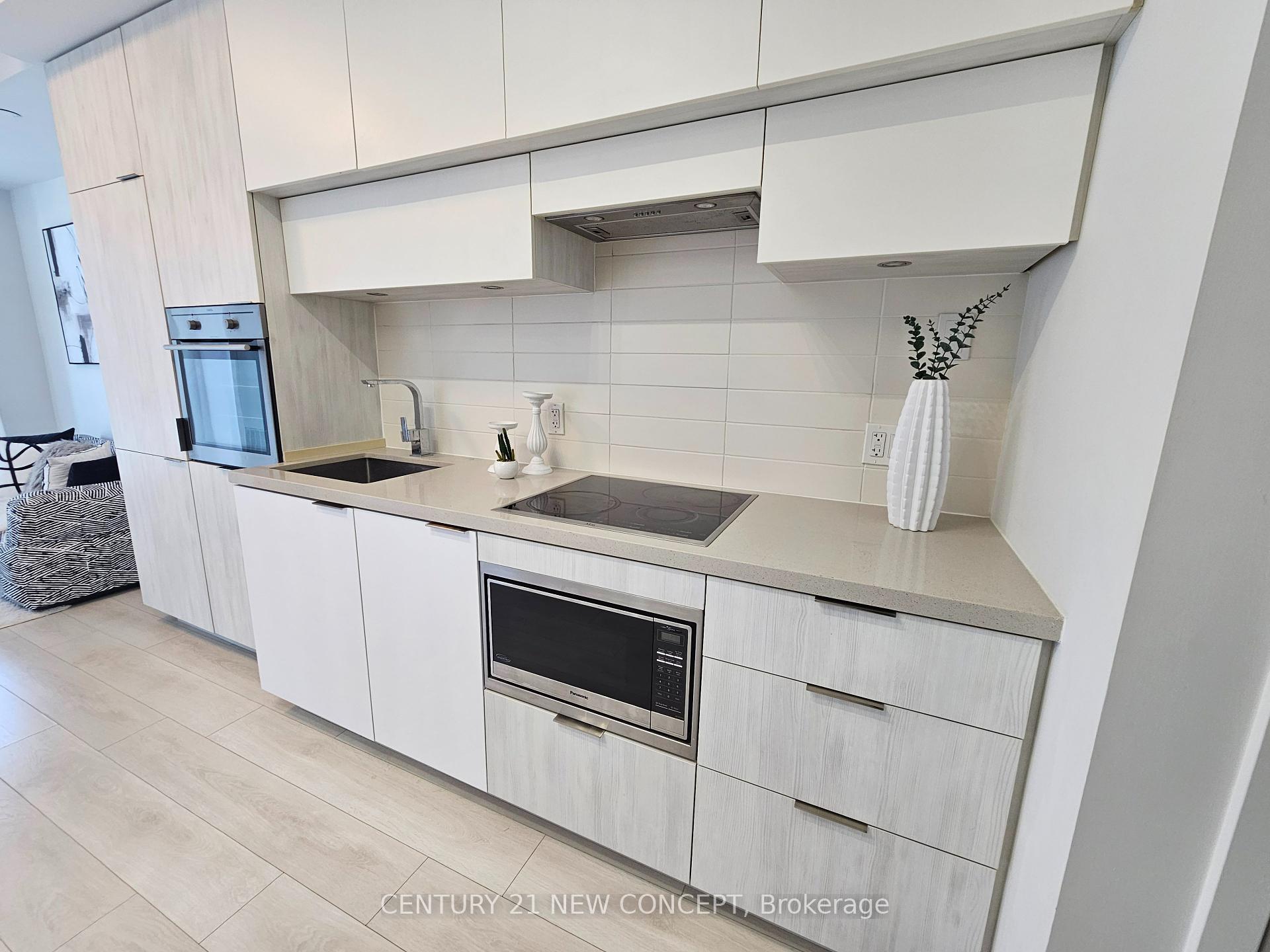 2 Bedrooms Co-op at 8 Eglinton, Toronto For sale