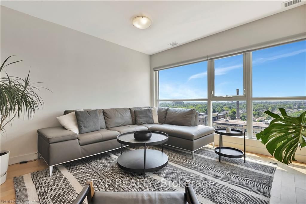 1 Victoria Street S, #1001