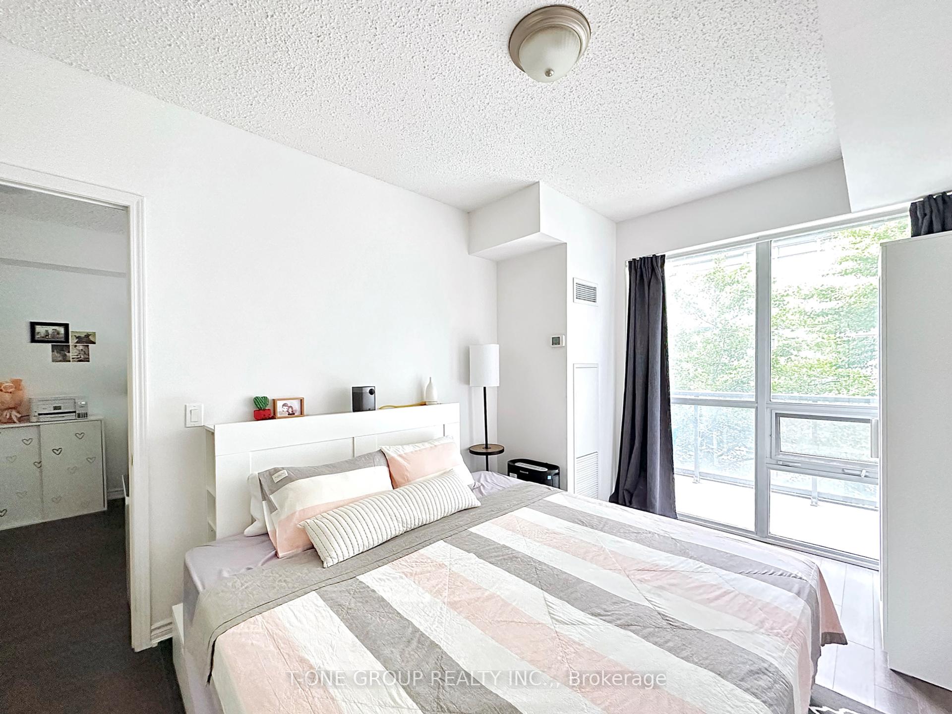 1 Bedroom Condo at 15 James Finlay, Toronto For sale