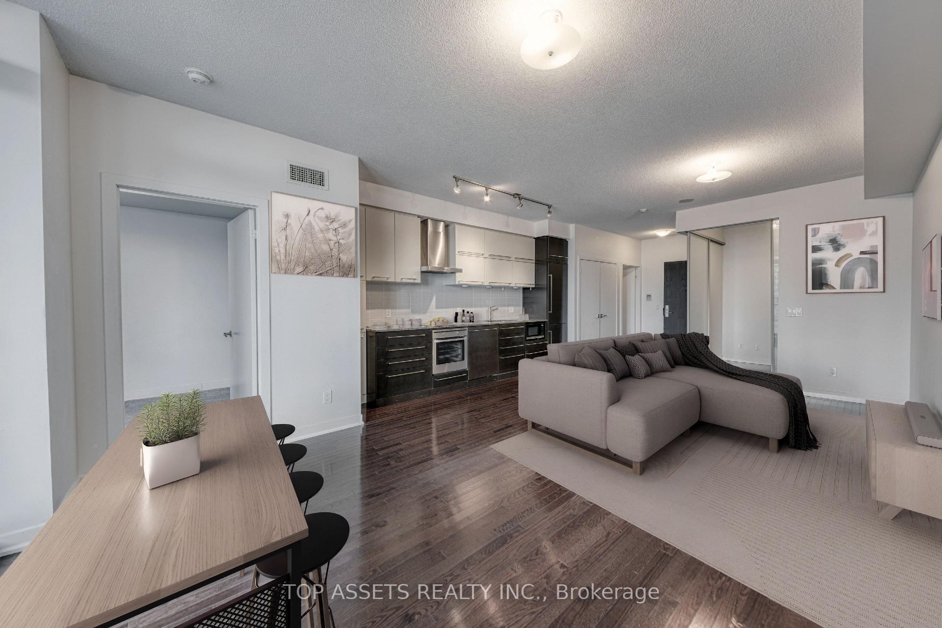 3 Bedrooms Condo at 770 Bay, Toronto For sale