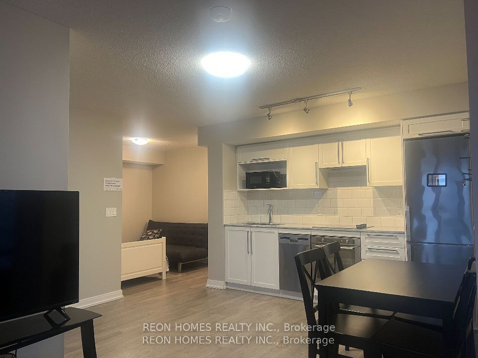 275 Village Green Square, #2116