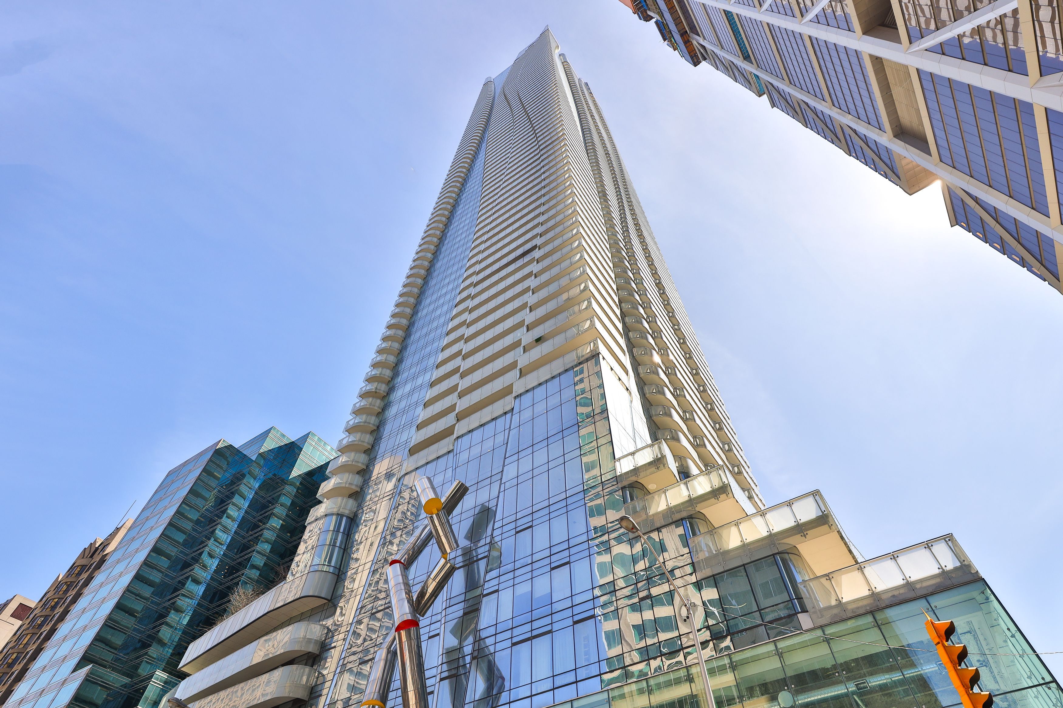 1 Bloor Street Unit# 501 Toronto C08 Ontario M4W 1A9