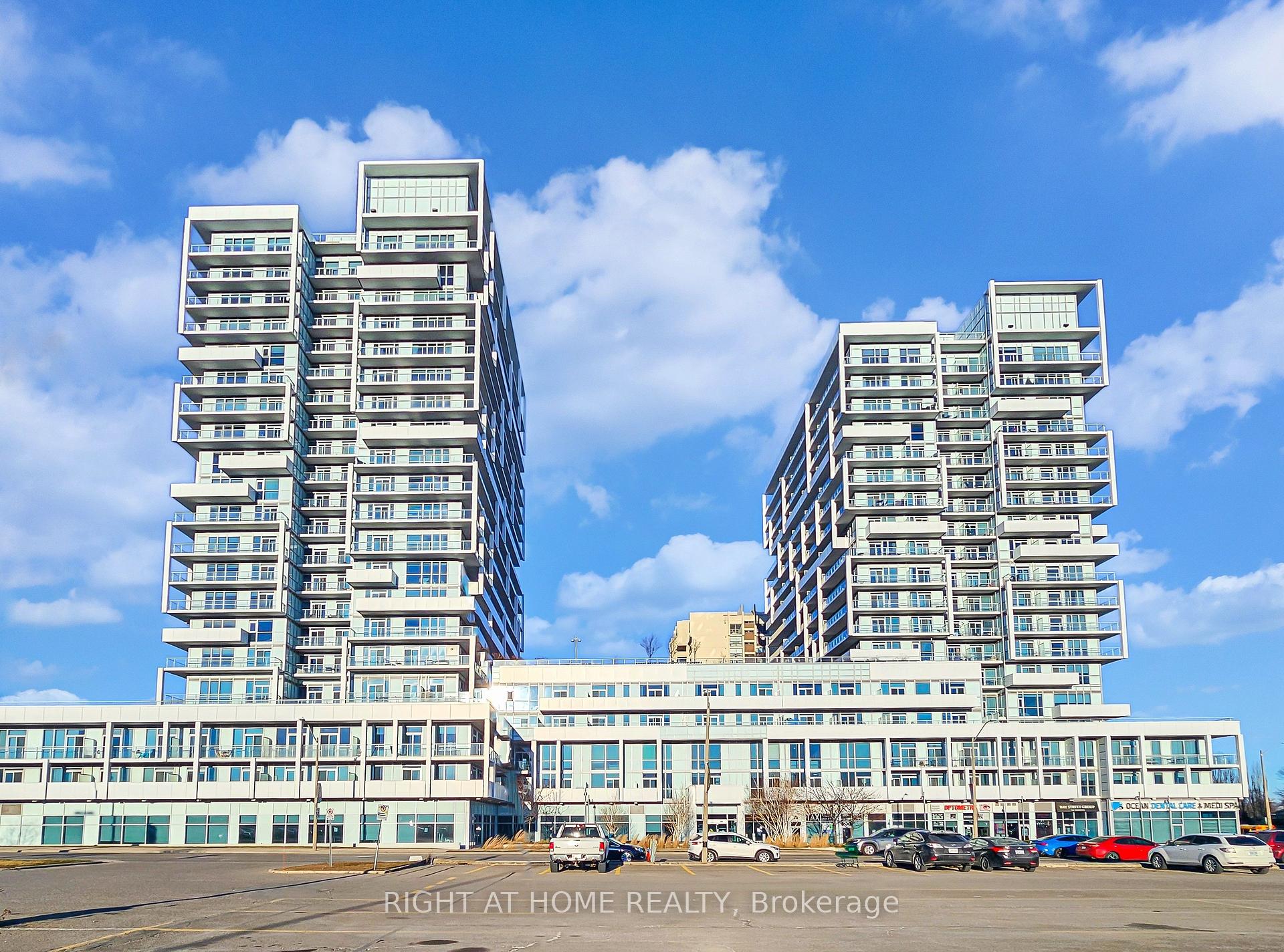 2 Bedrooms Condo at 65 SPEERS, Oakville For sale