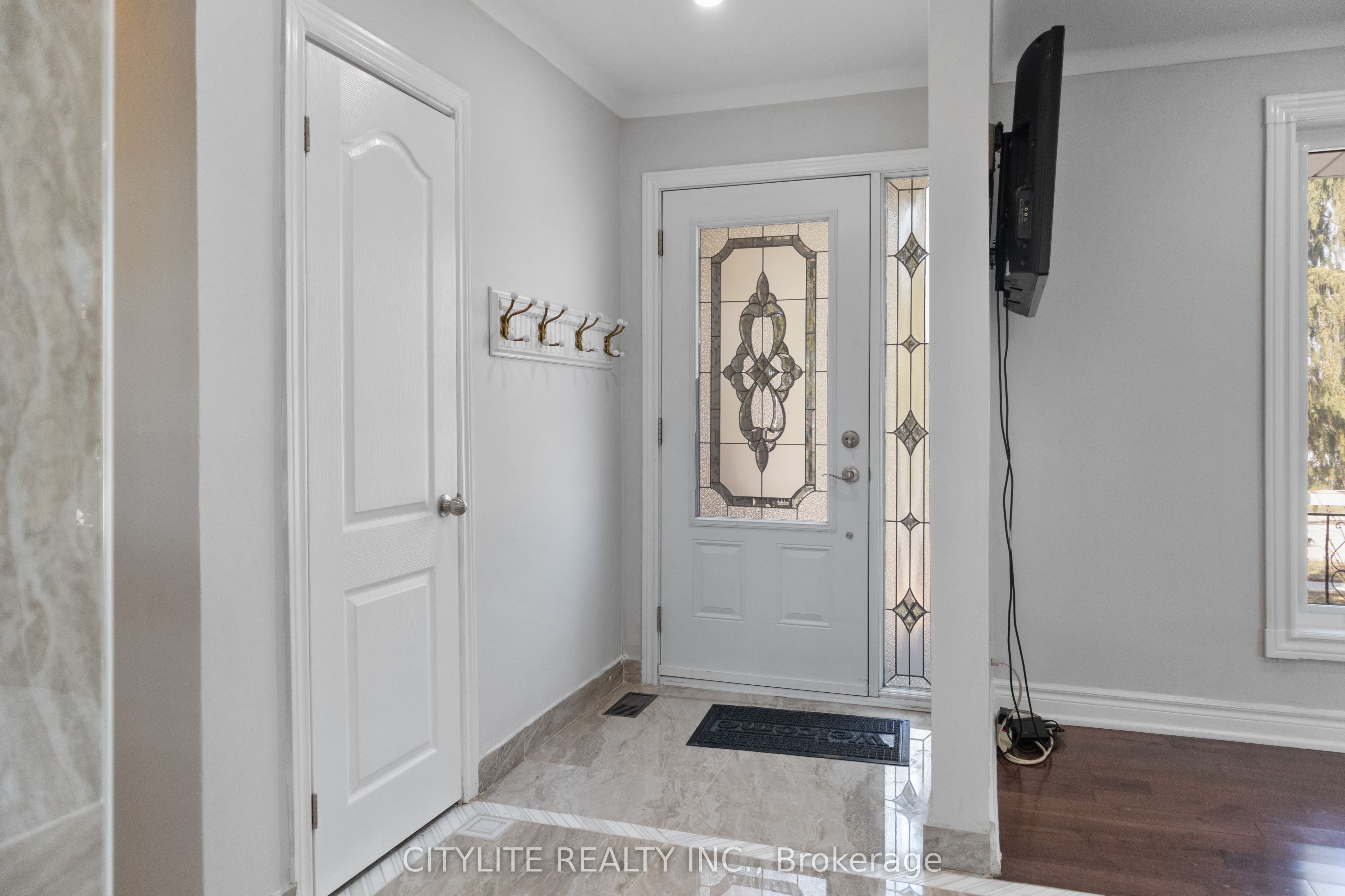 2 Emmeline Crescent