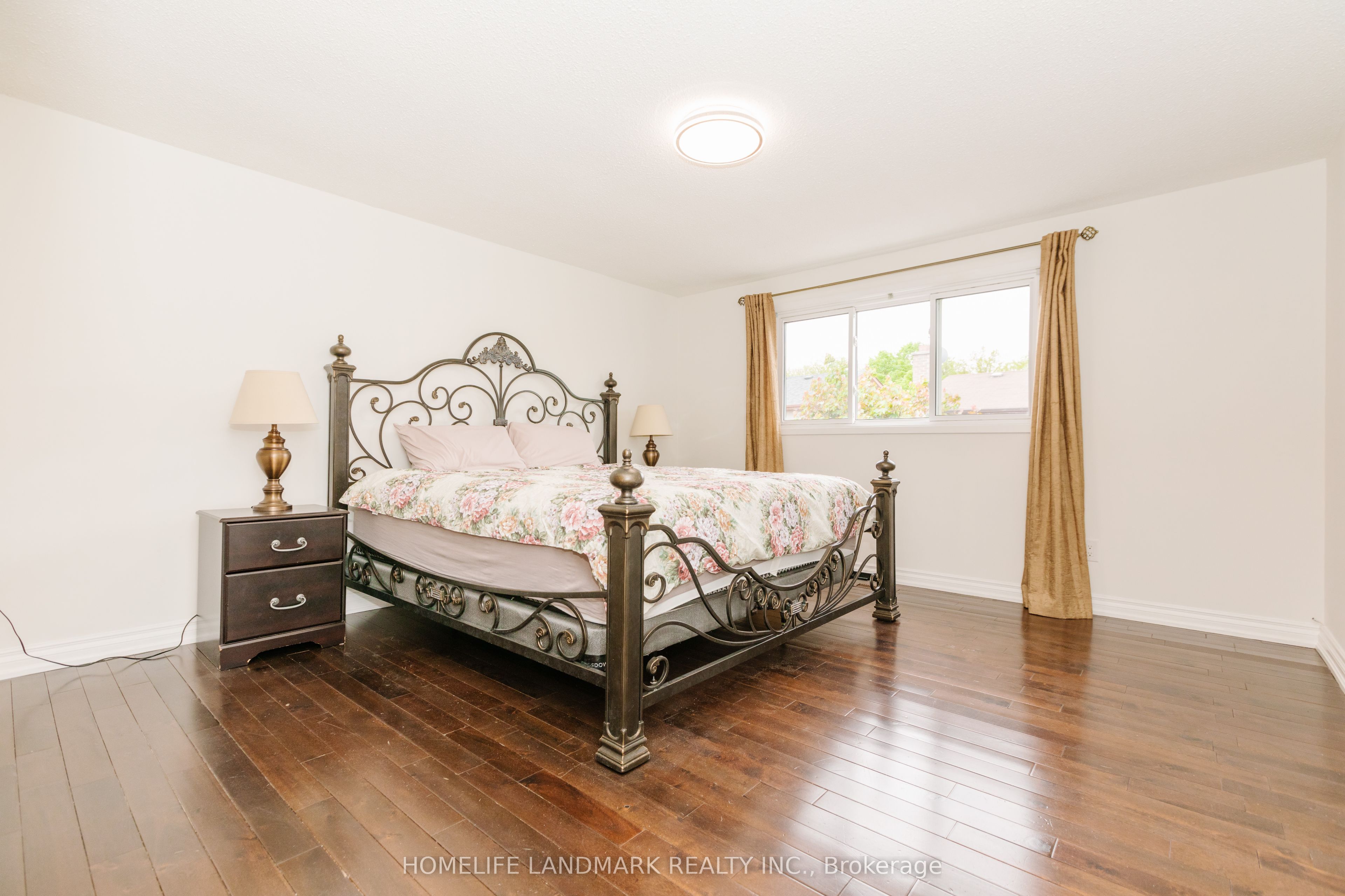 82 Dafoe Crescent