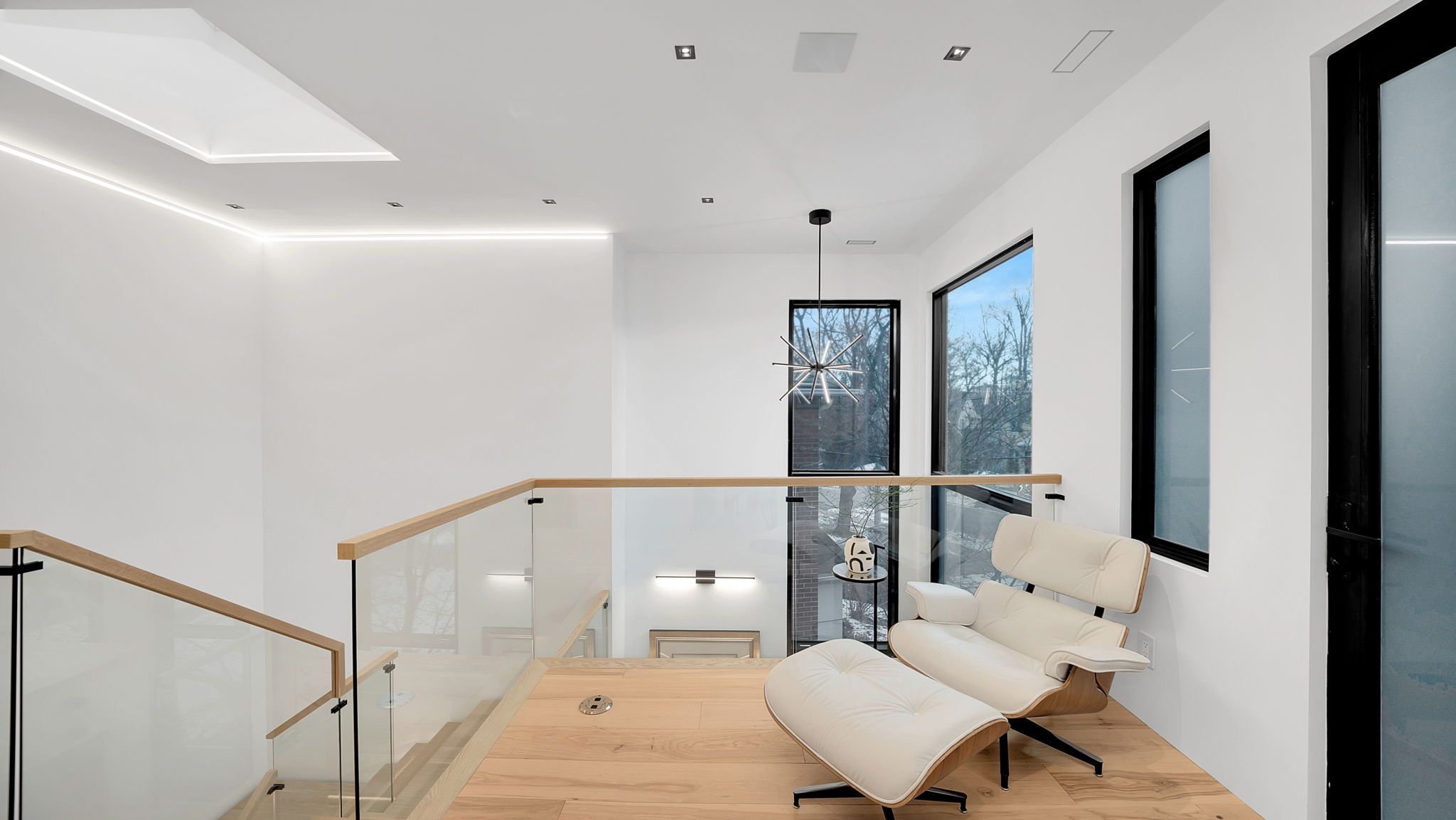 4 Douglas Crescent