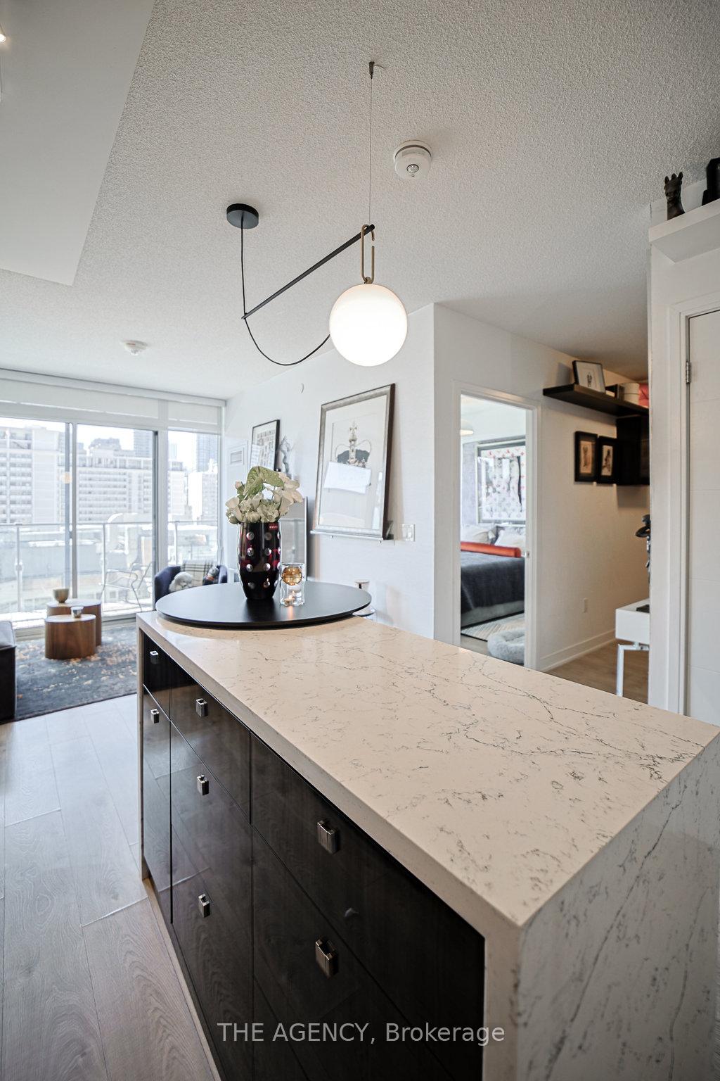 1 Bedroom Condo at 50 Wellesley, Toronto For sale