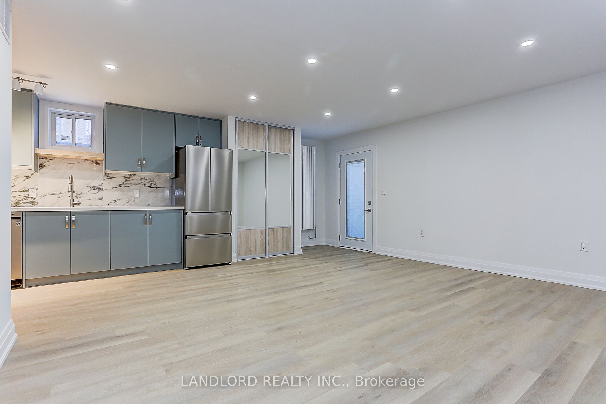 30 Lambton Avenue, #Lower