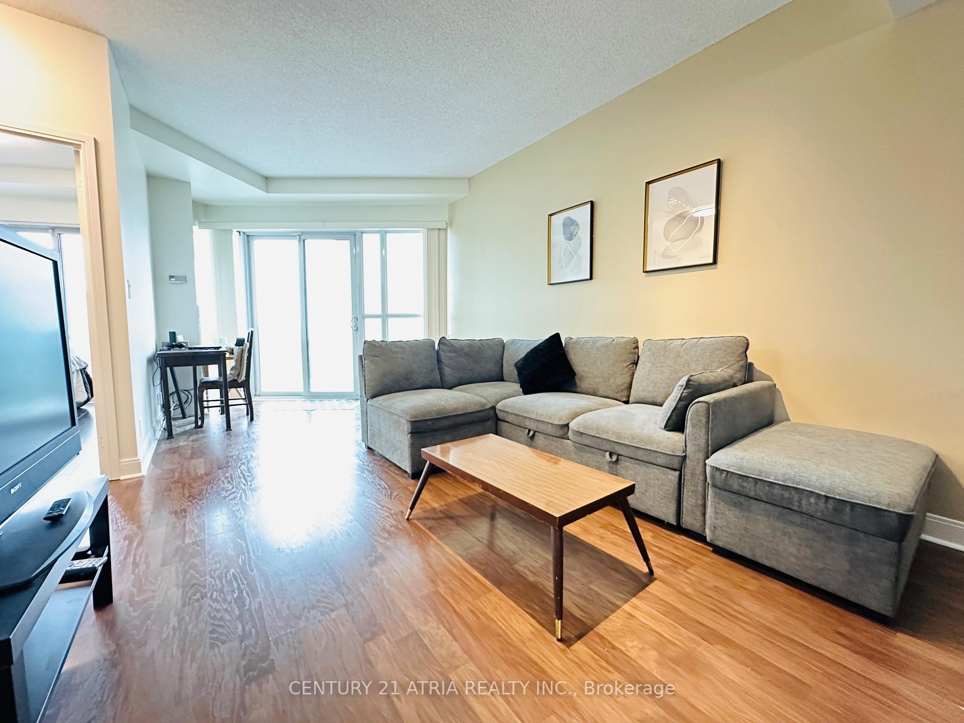 2 Bedrooms Condo at 50 Absolute, Mississauga For sale