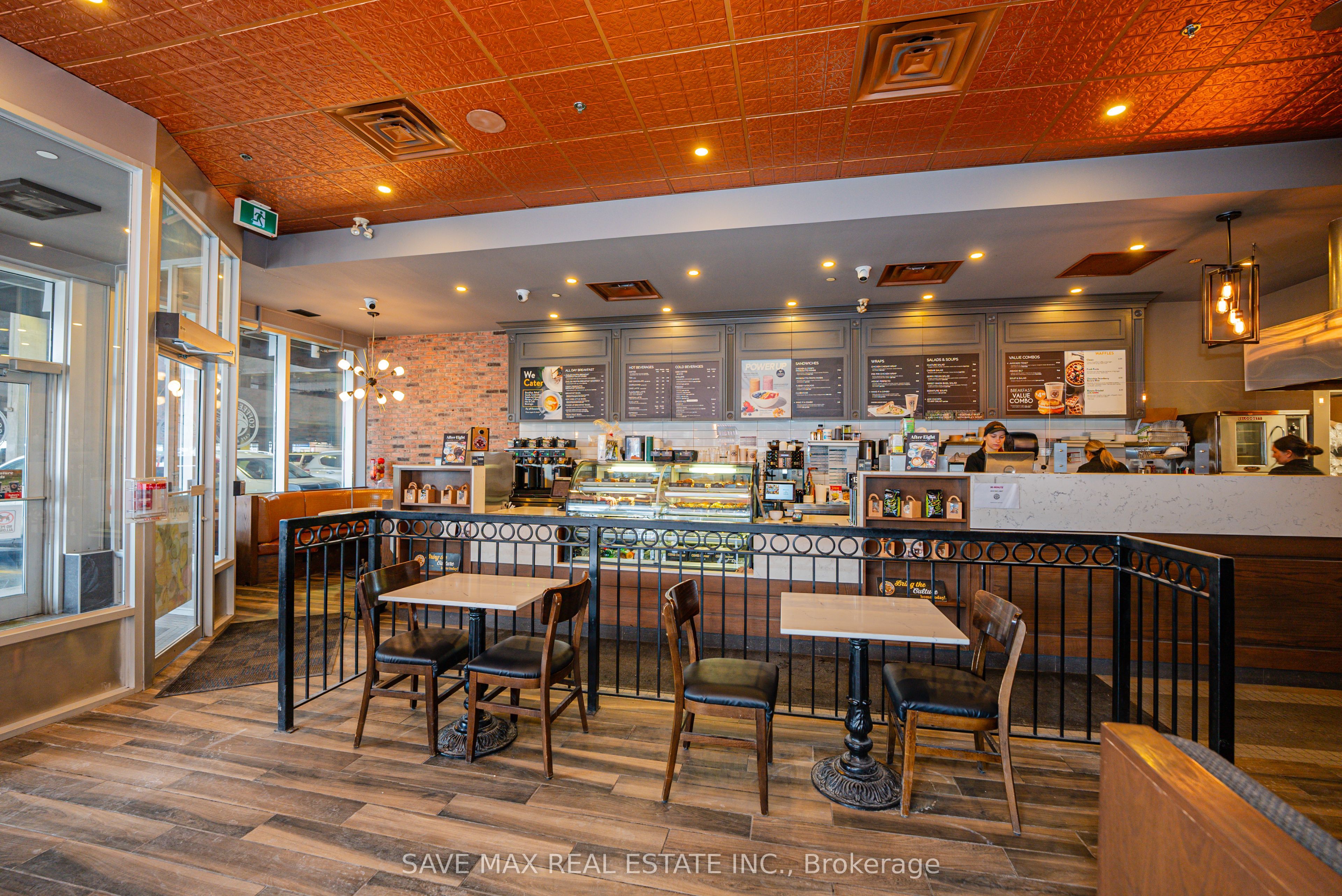 515 Lakeshore Road E, #101