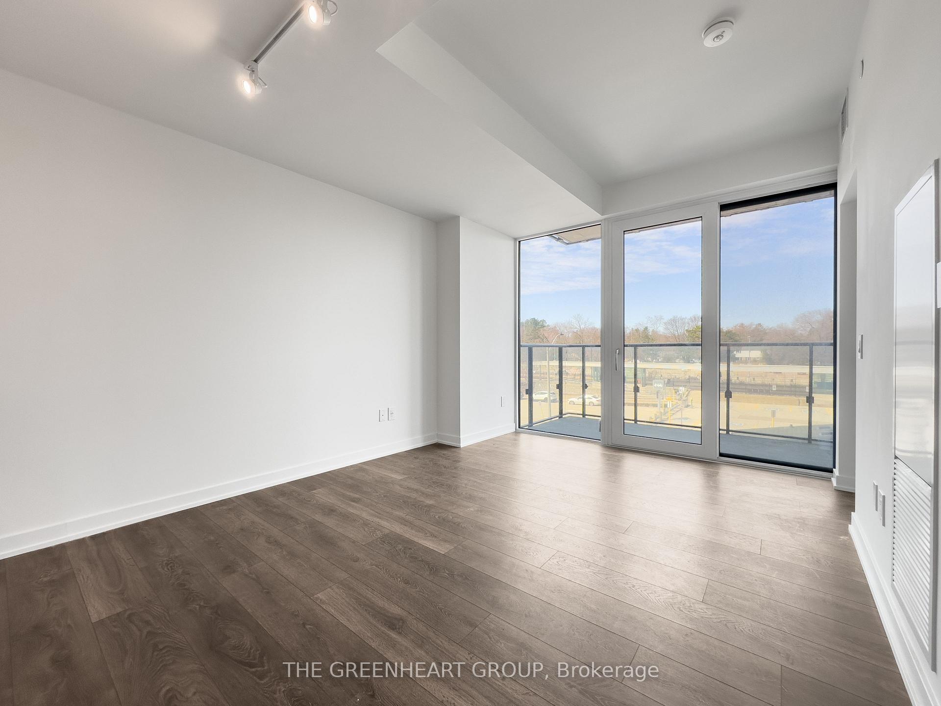 1 Bedroom Condo at 28 Ann,  Mississauga For sale