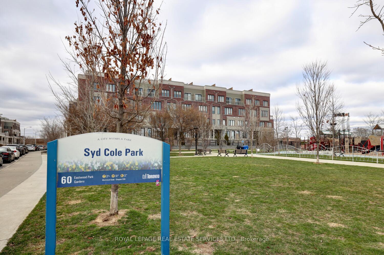 2 Bedrooms Condo at 100 Long Branch,  Toronto For sale