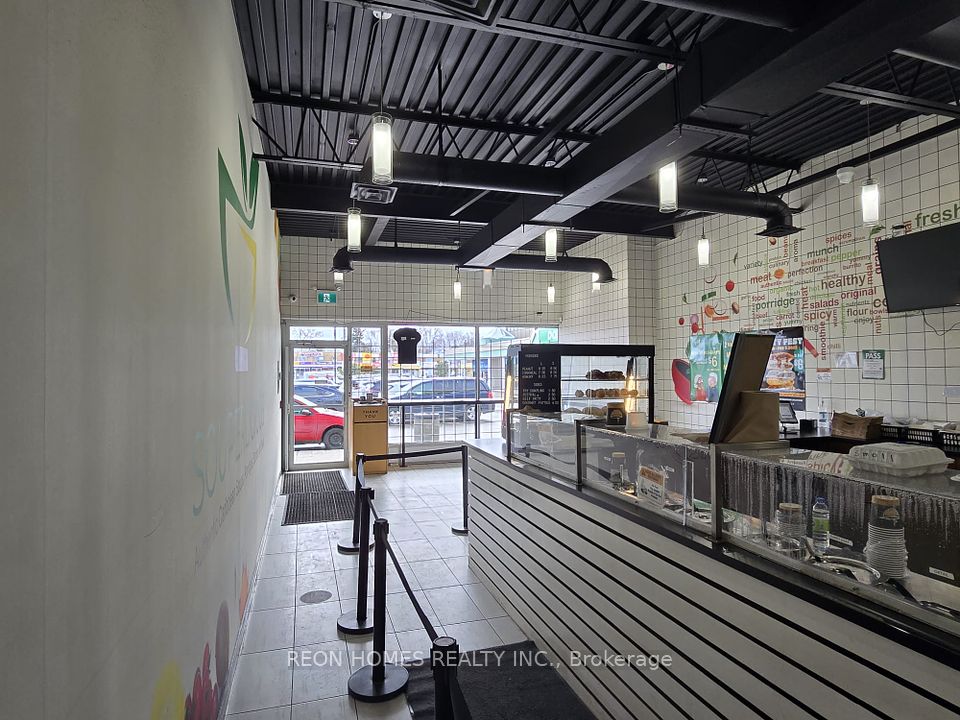 2648 Eglinton