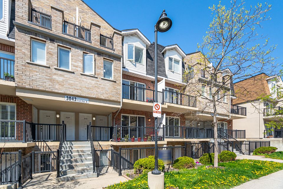 #2042 - 3043 Finch Avenue, Toronto, ON M9M 0A4
