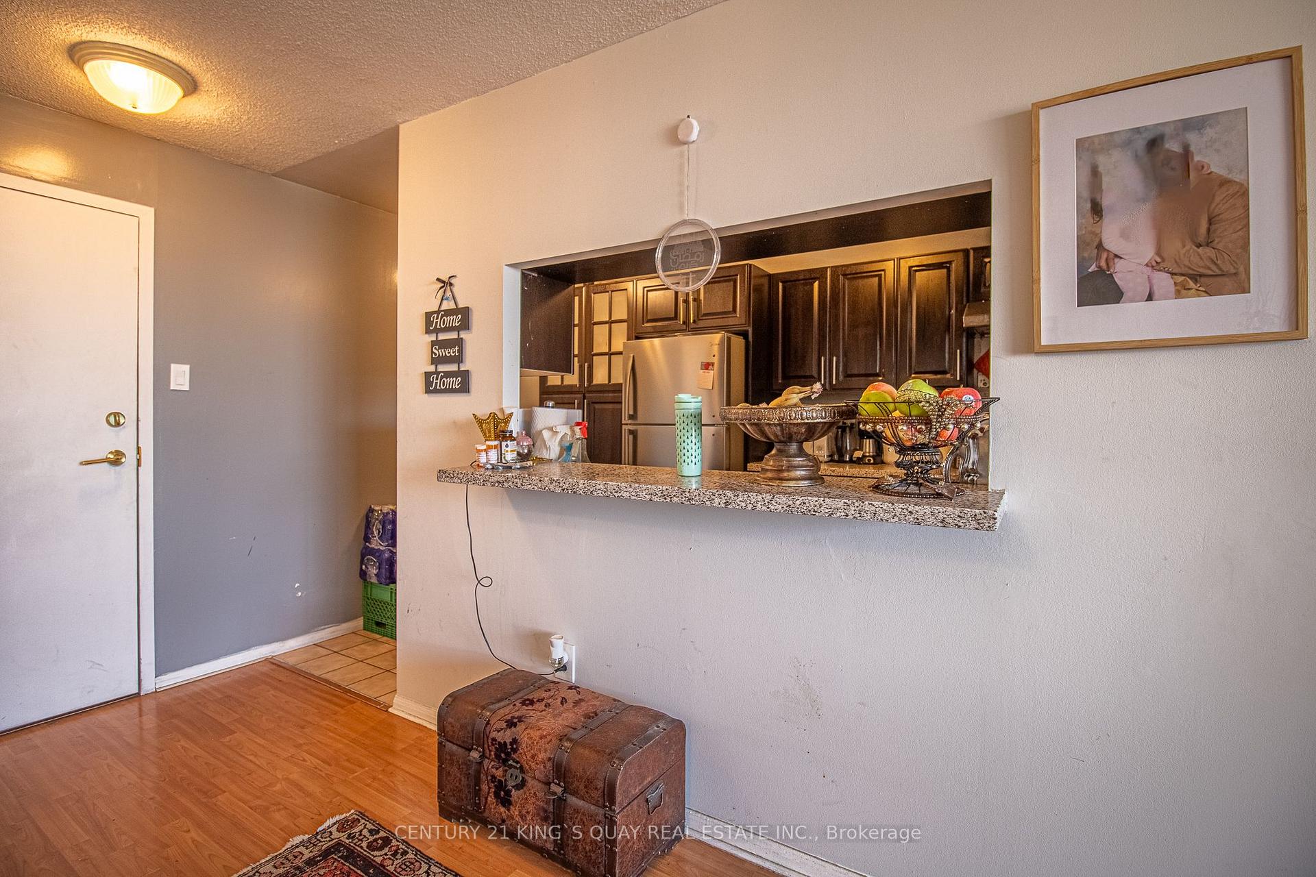 2 Bedrooms Condo at 4185 Shipp, Mississauga For sale