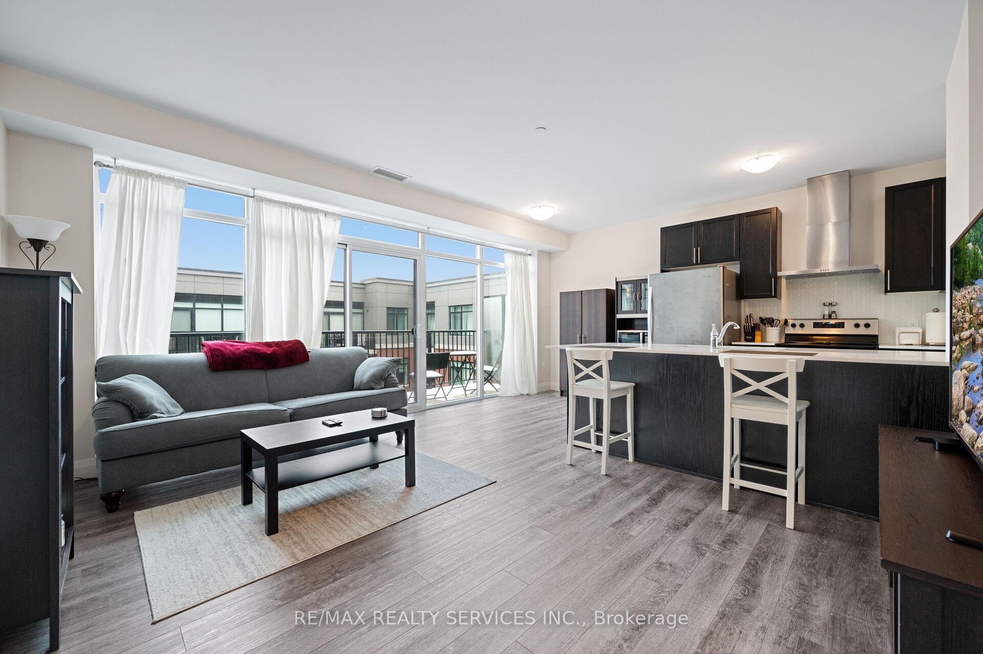 2 Bedrooms Condo at 1 Redfern, Hamilton For sale