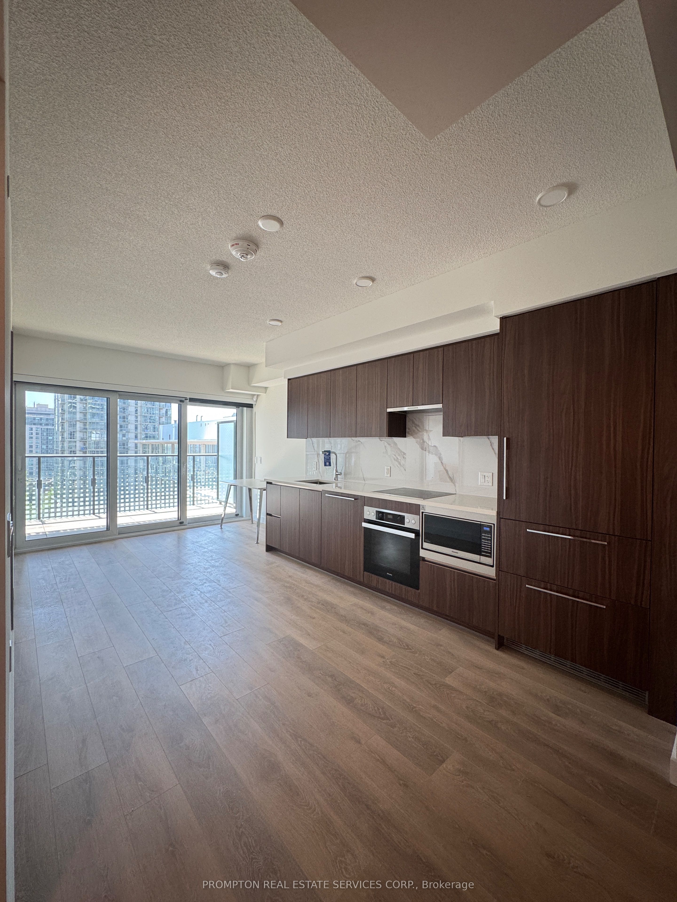1 Concord Cityplace Way, #818
